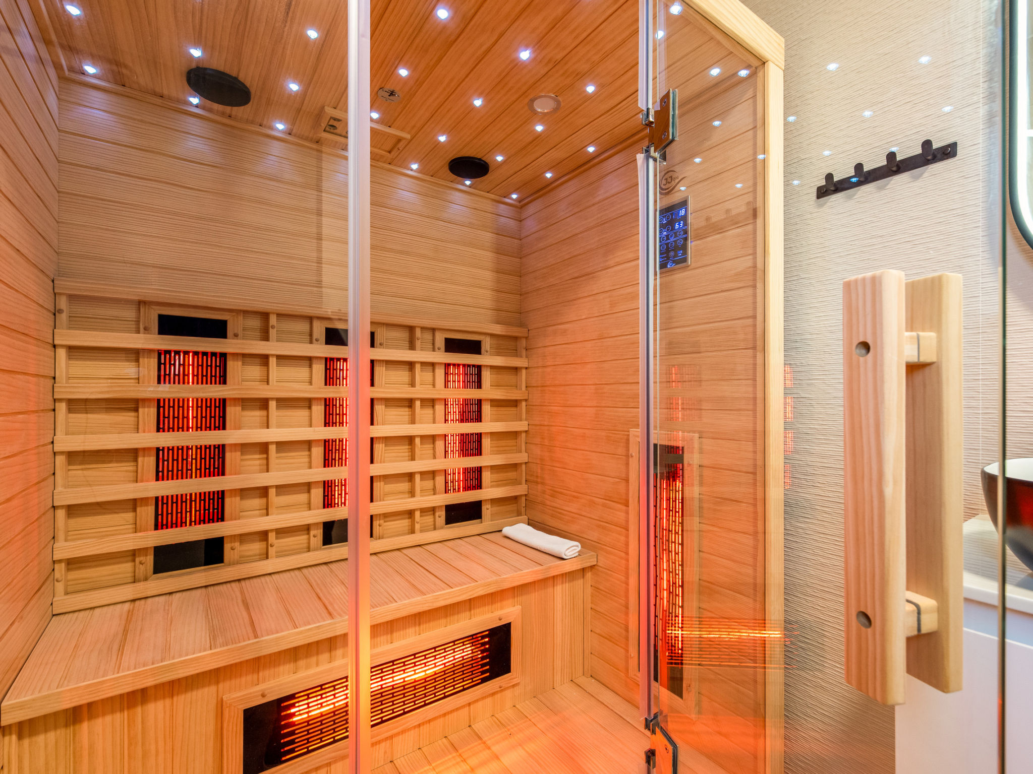 Seaview Villa Mar with pool, jacuzzi and sauna - Binnen