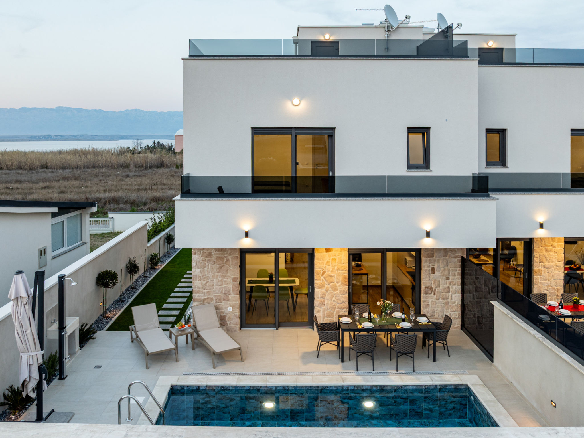 Seaview Villa Mar with pool, jacuzzi and sauna - Buiten