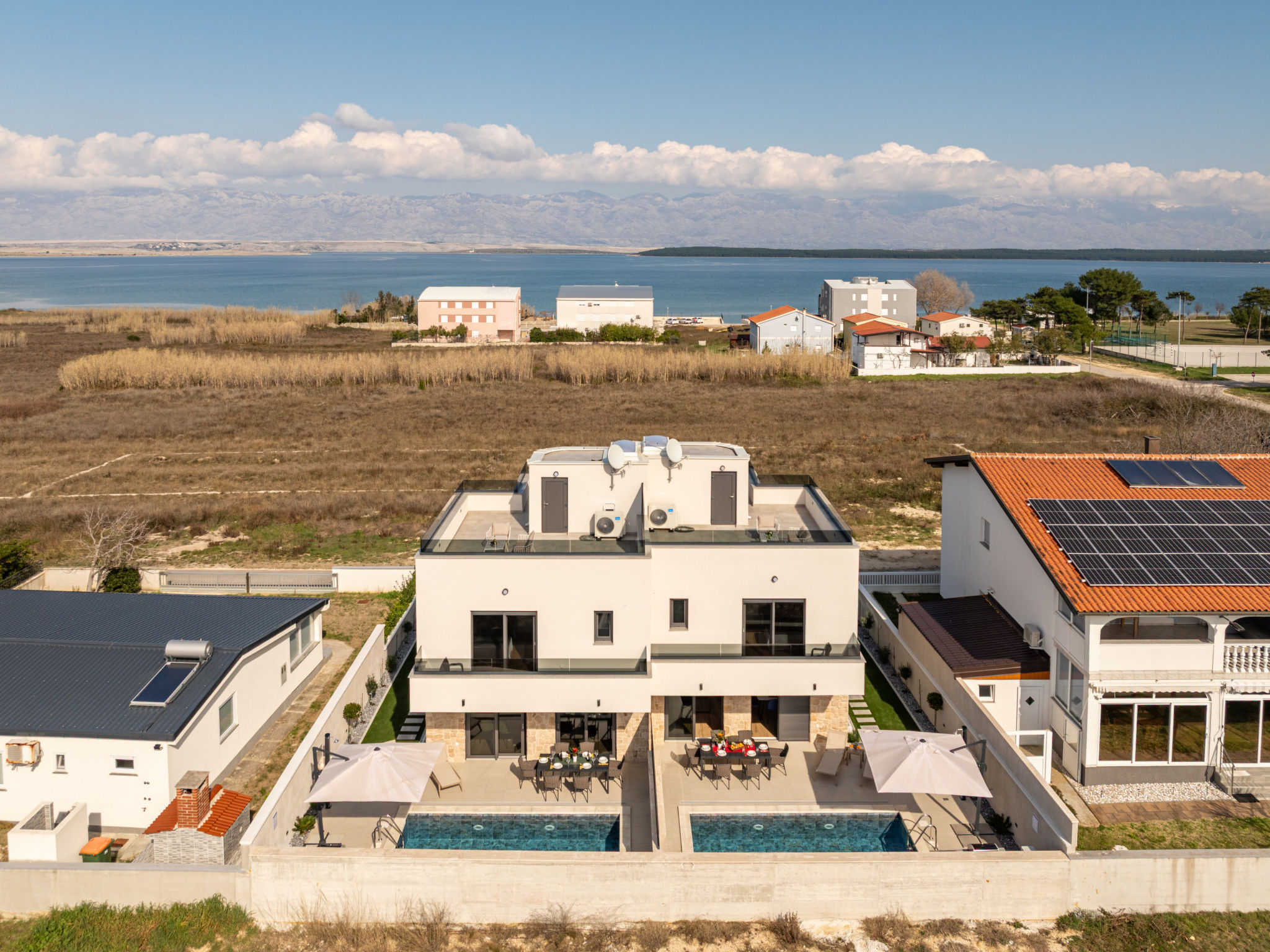 Seaview Villa Mar with pool, jacuzzi and sauna - Buiten