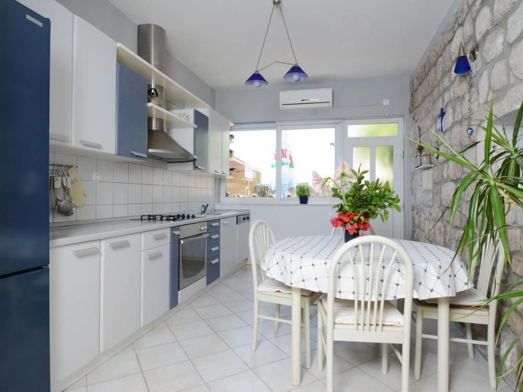 Großes Ferienhaus mit Terrasse und Garten-Binnen