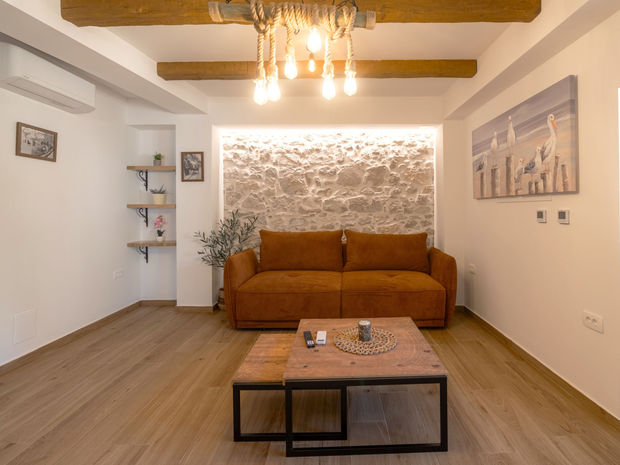 Holiday House Blažov Dvor with jacuzzi - Binnen