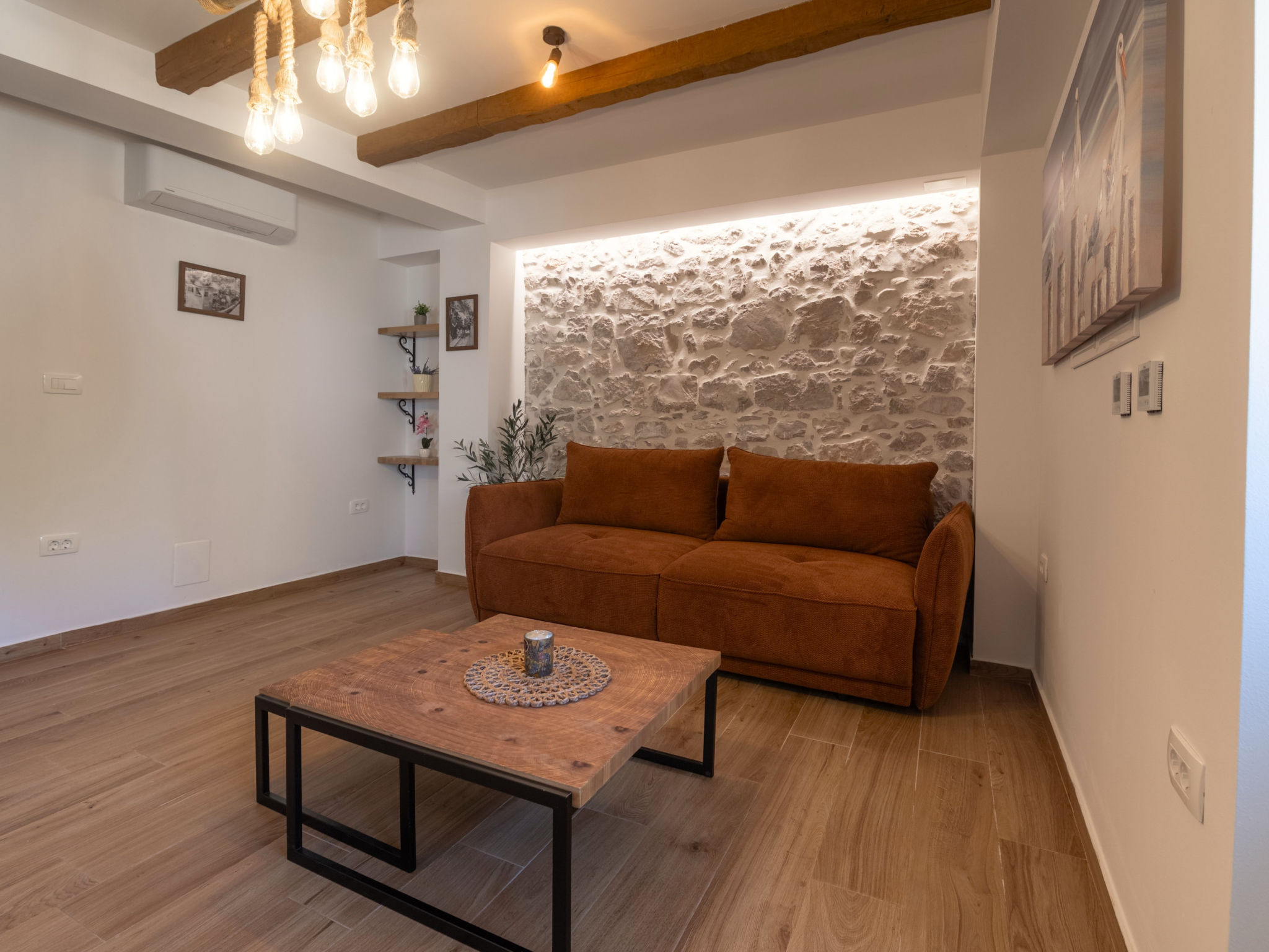 Holiday House Blažov Dvor with jacuzzi - Binnen
