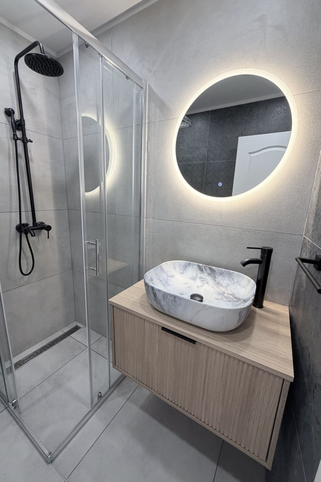 Holiday House Blažov Dvor with jacuzzi - Binnen