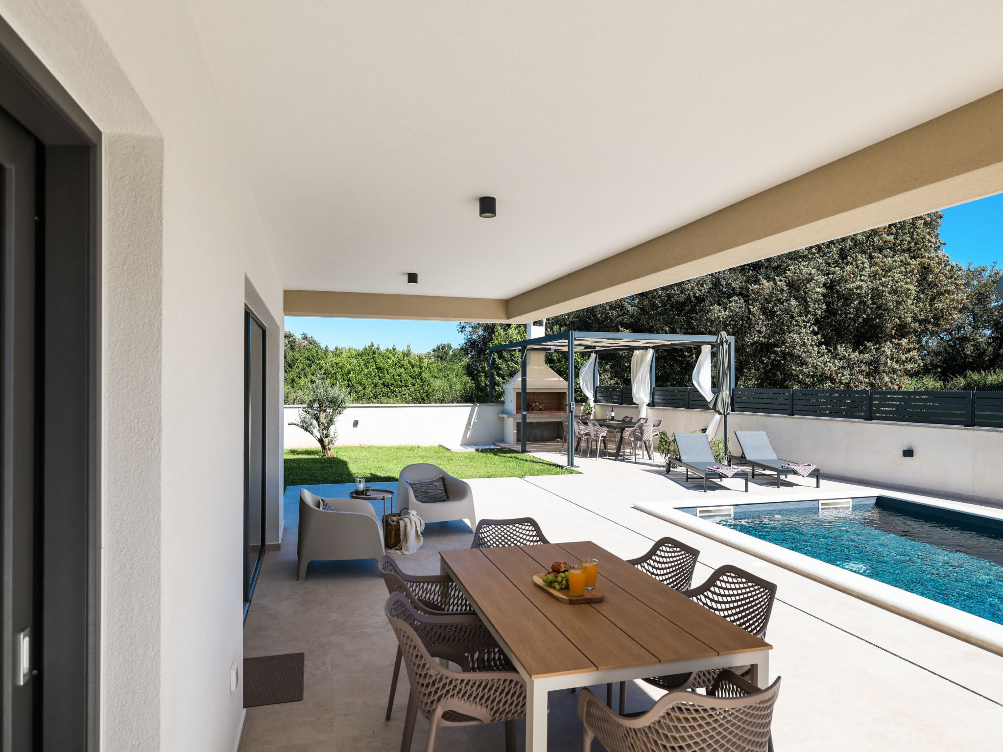 Villa Arboria with heated pool - Buiten