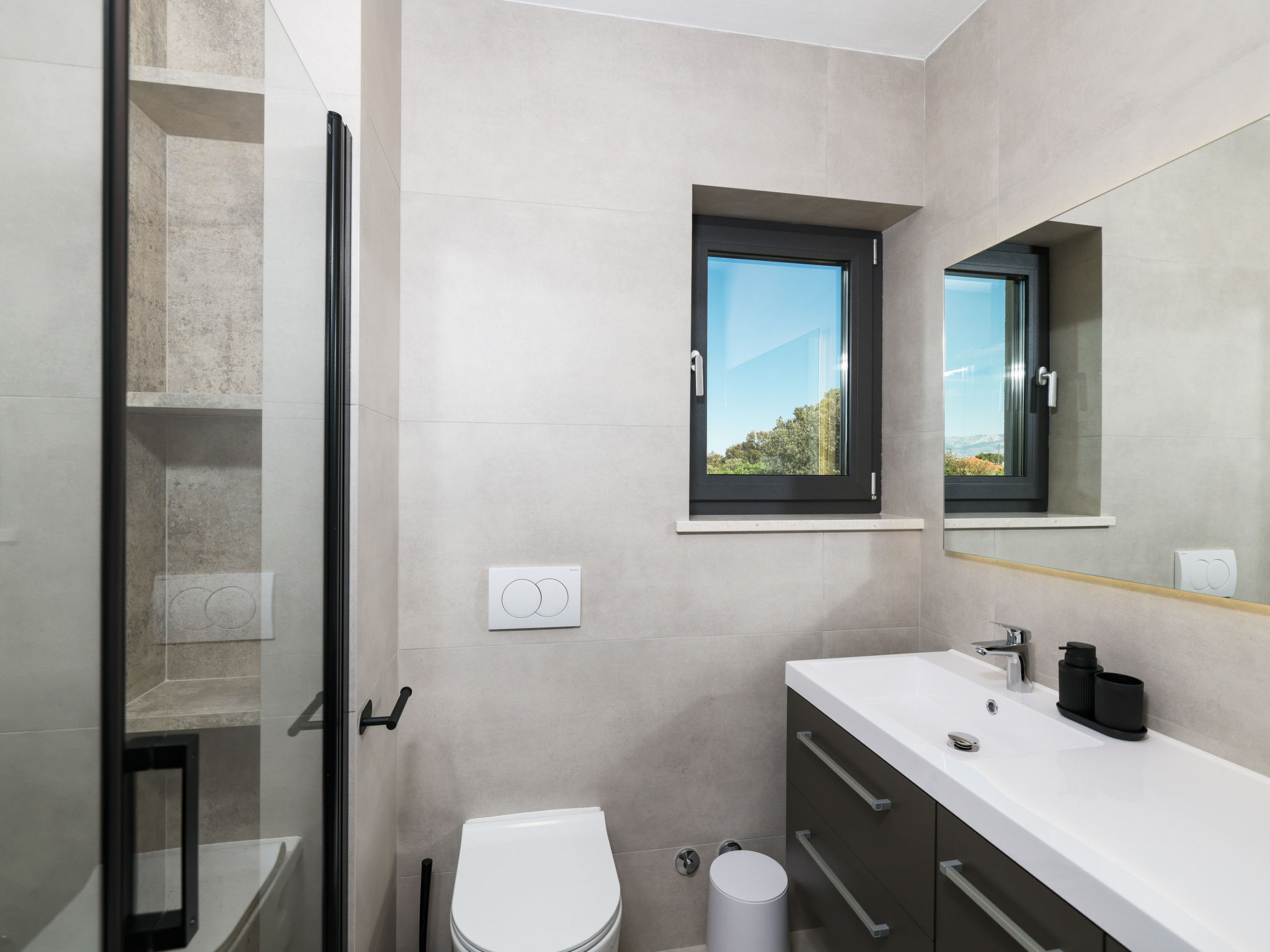 Villa Arboria with heated pool - Binnen