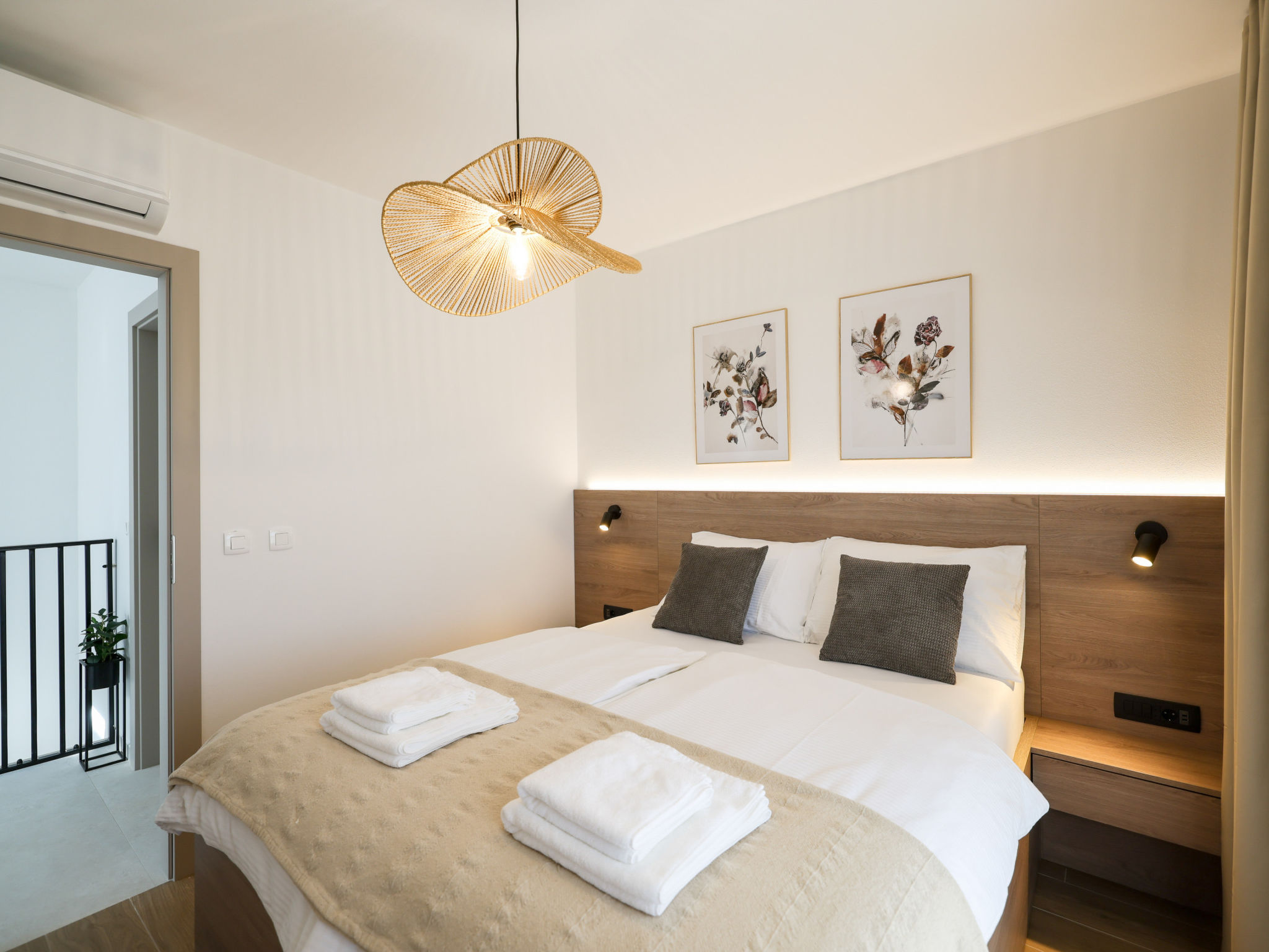 Villa Arboria with heated pool - Binnen