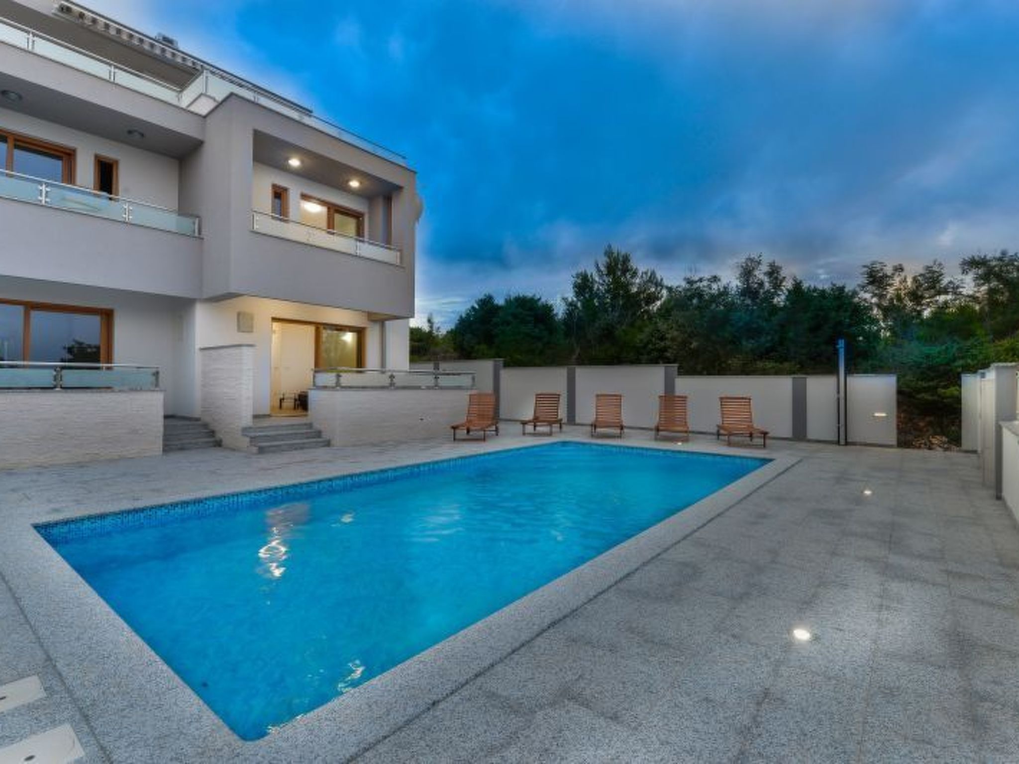 Vila Megy -  ID 2209-Image-tags.info