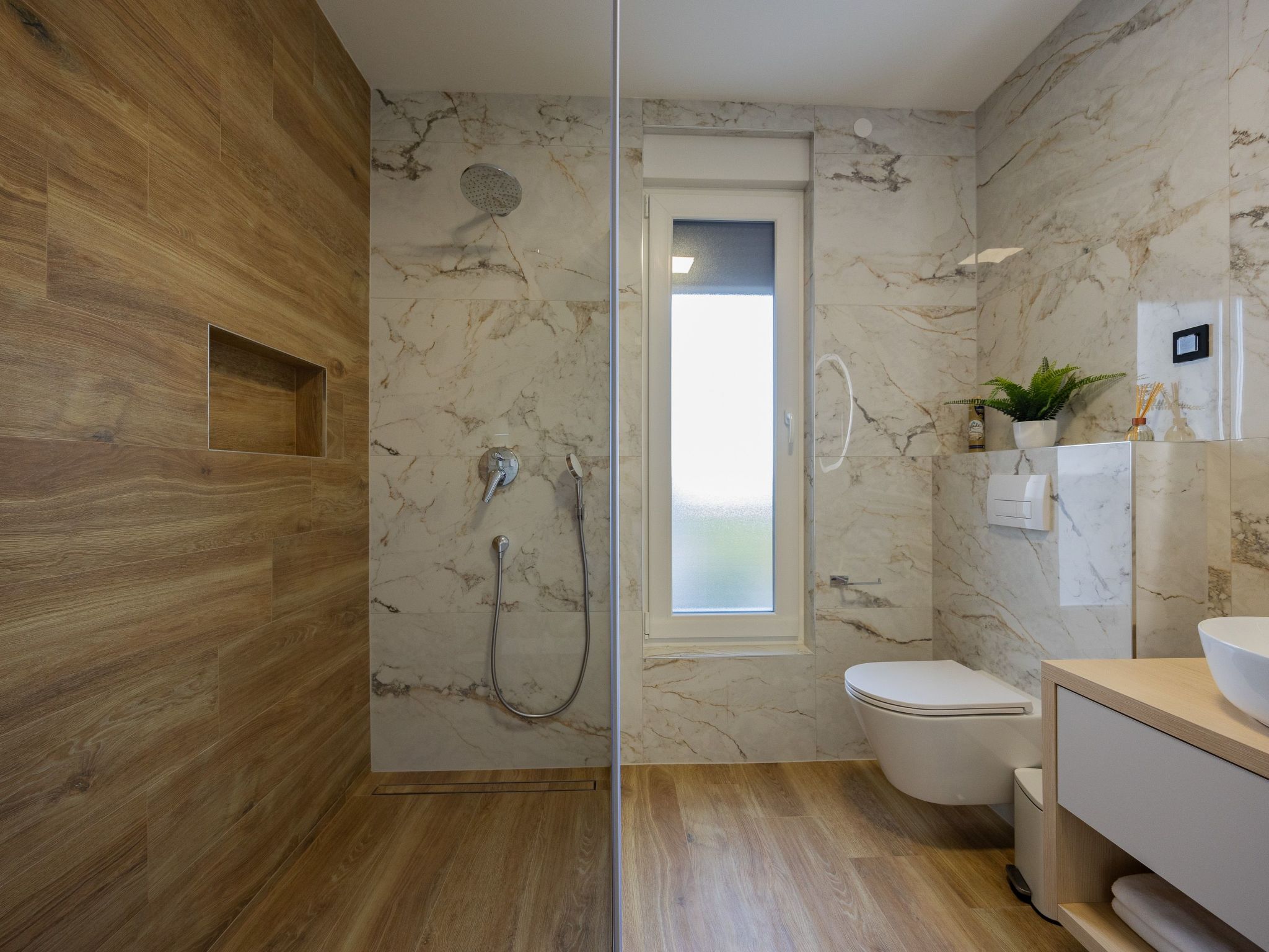 Villa Elena-Image-tags.info