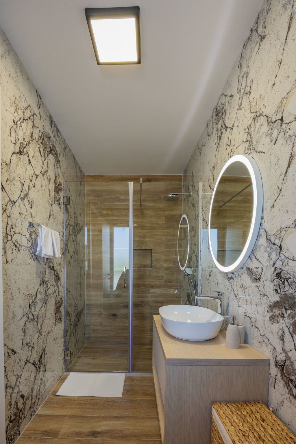 Villa Elena-Image-tags.info