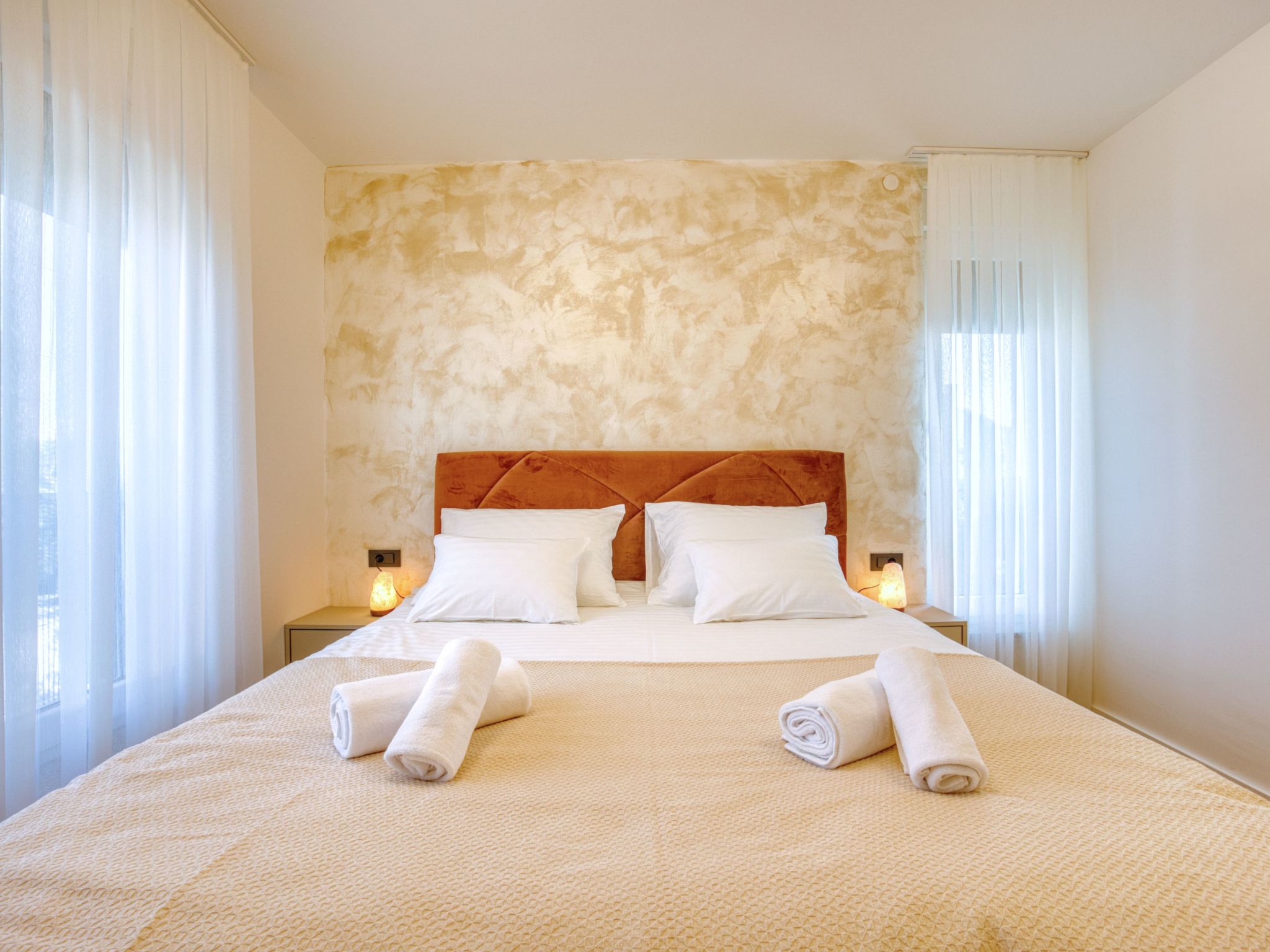 Villa Elena-Image-tags.info