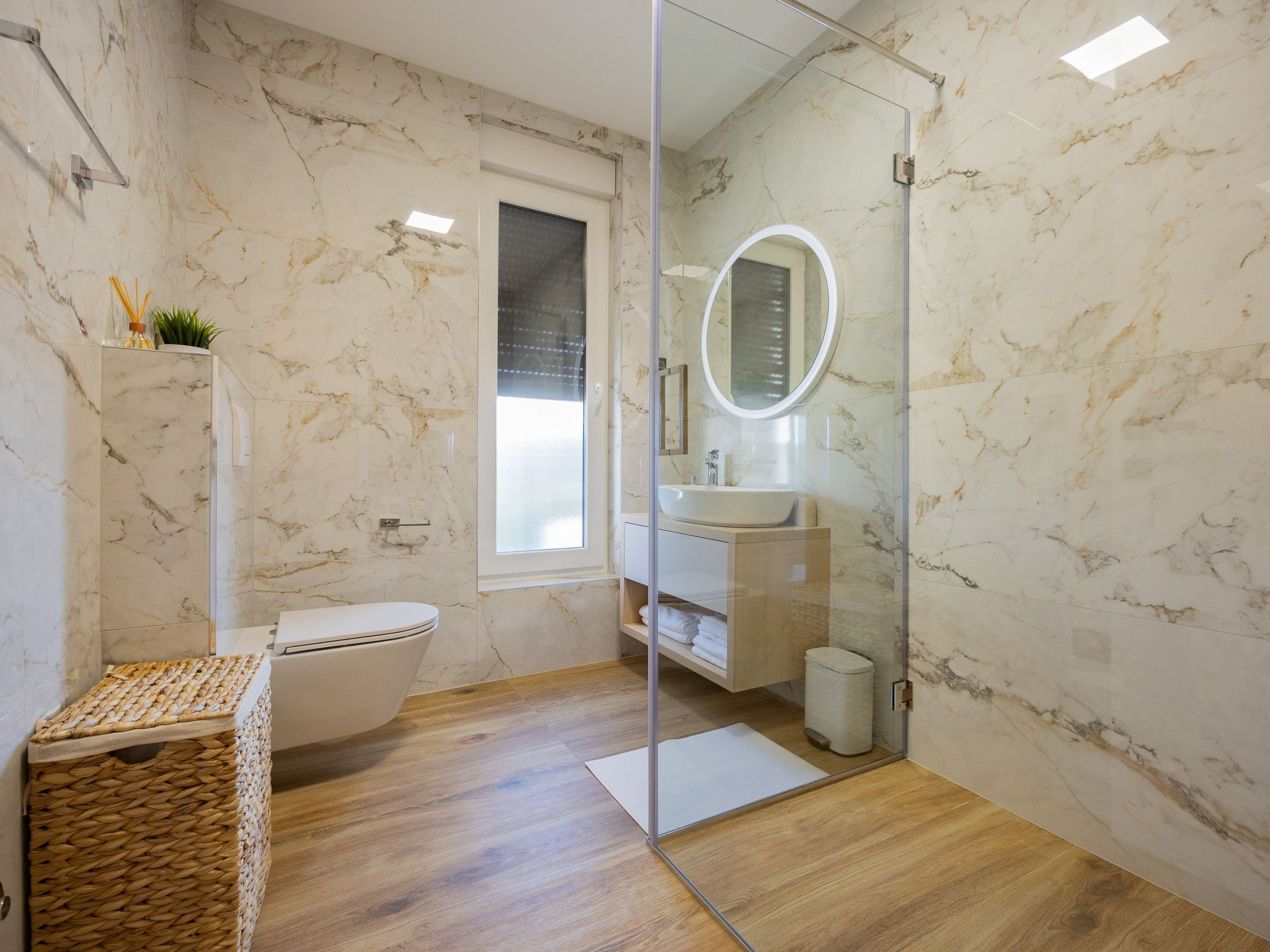 Villa Elena-Image-tags.info