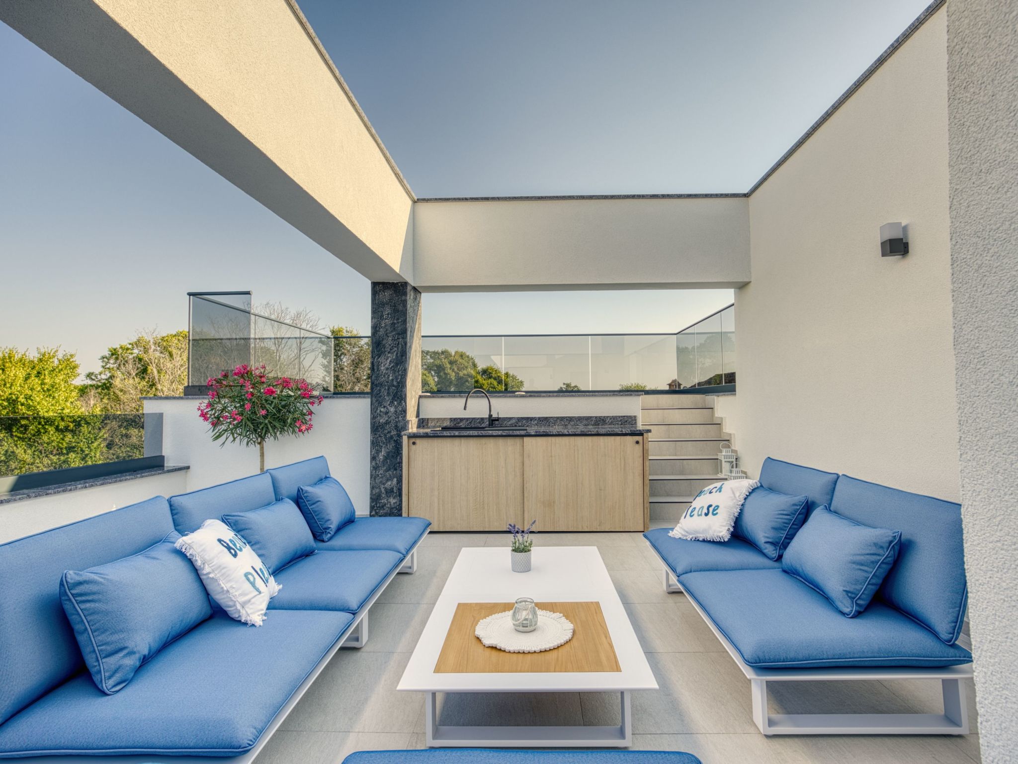 Villa Elena-Image-tags.info