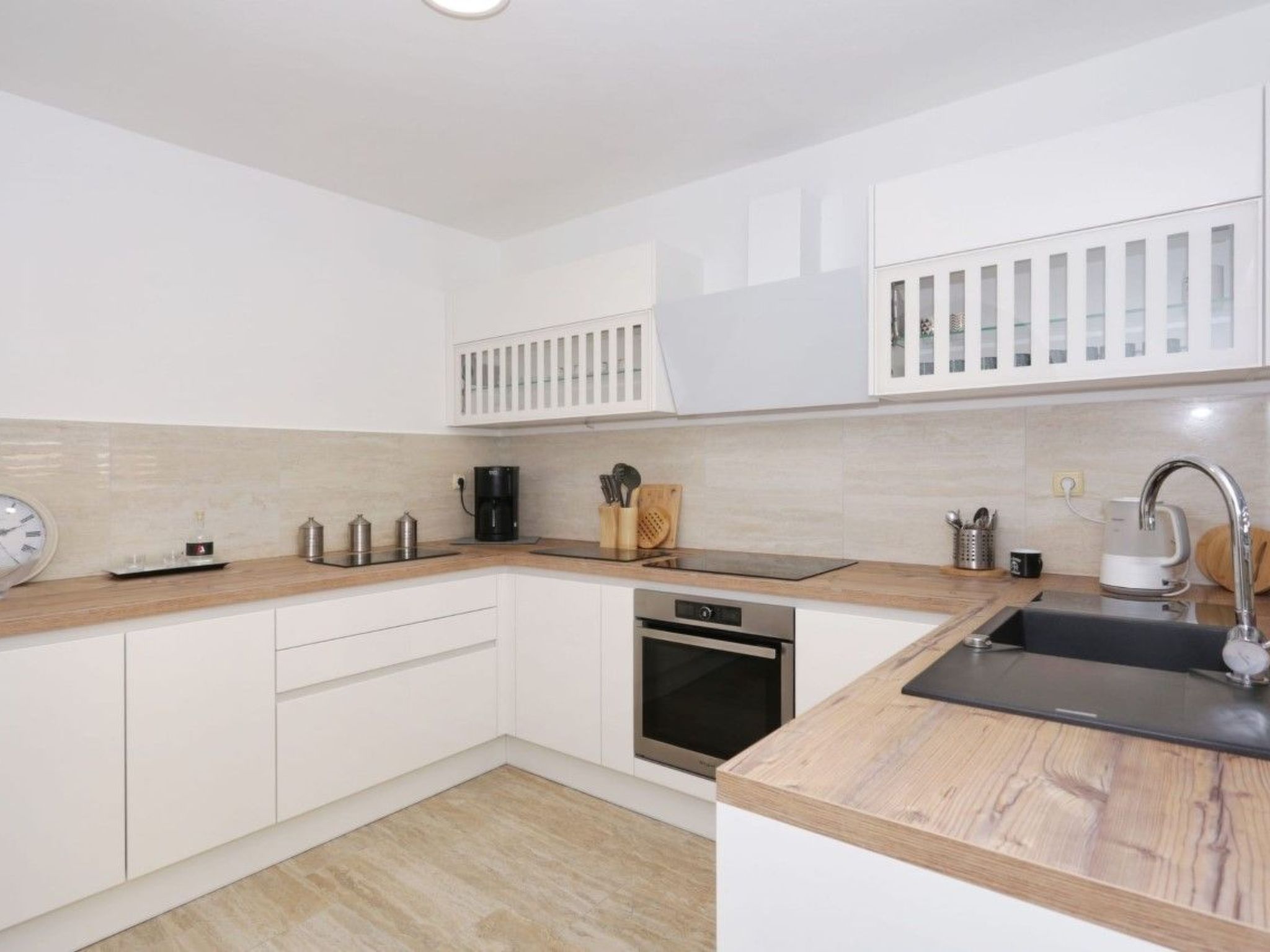 Haus am Strand in Zaton - TA Leut Agency-Drinnen