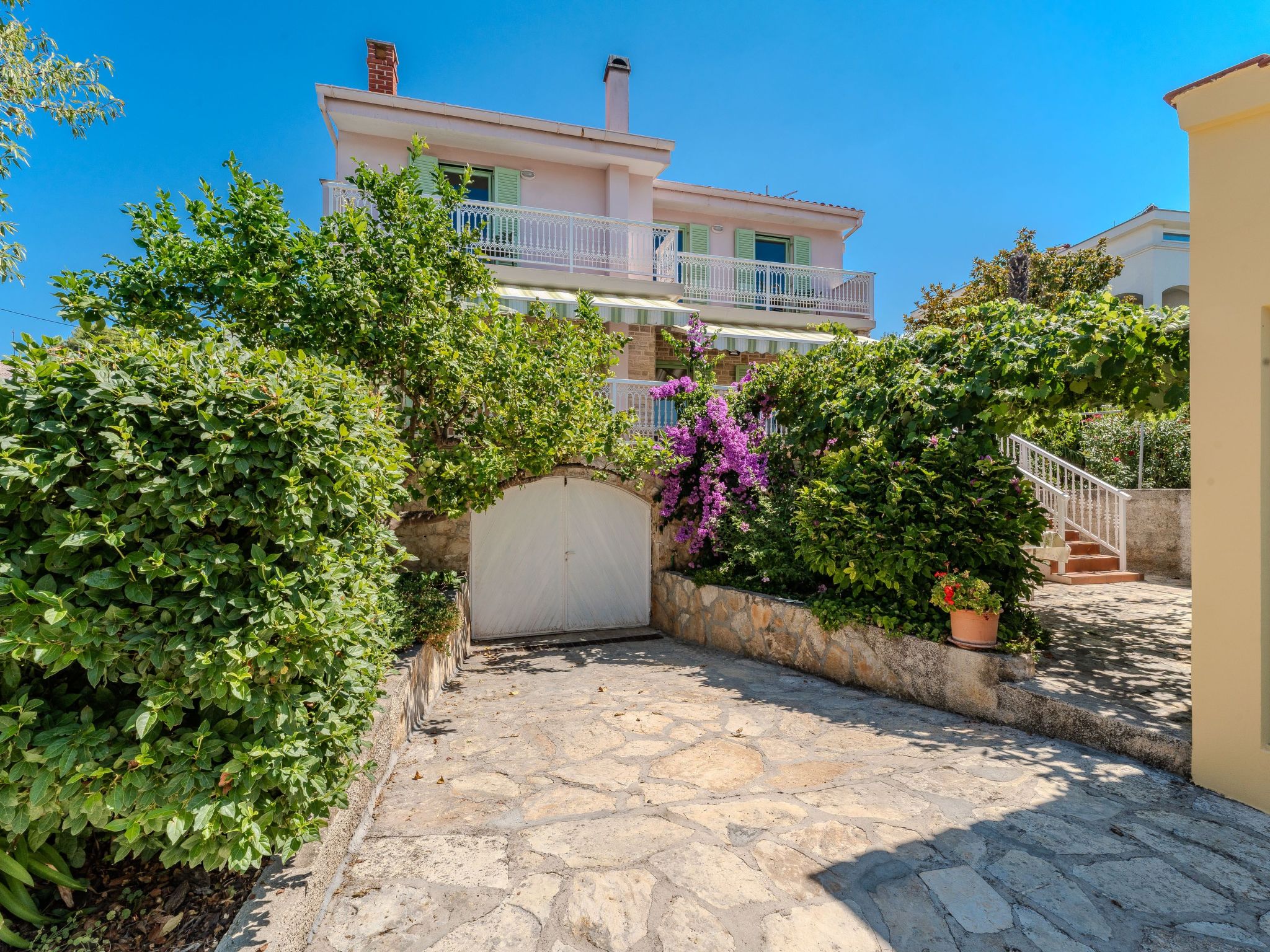 Gartenvilla am Meer Kožino-Binnen