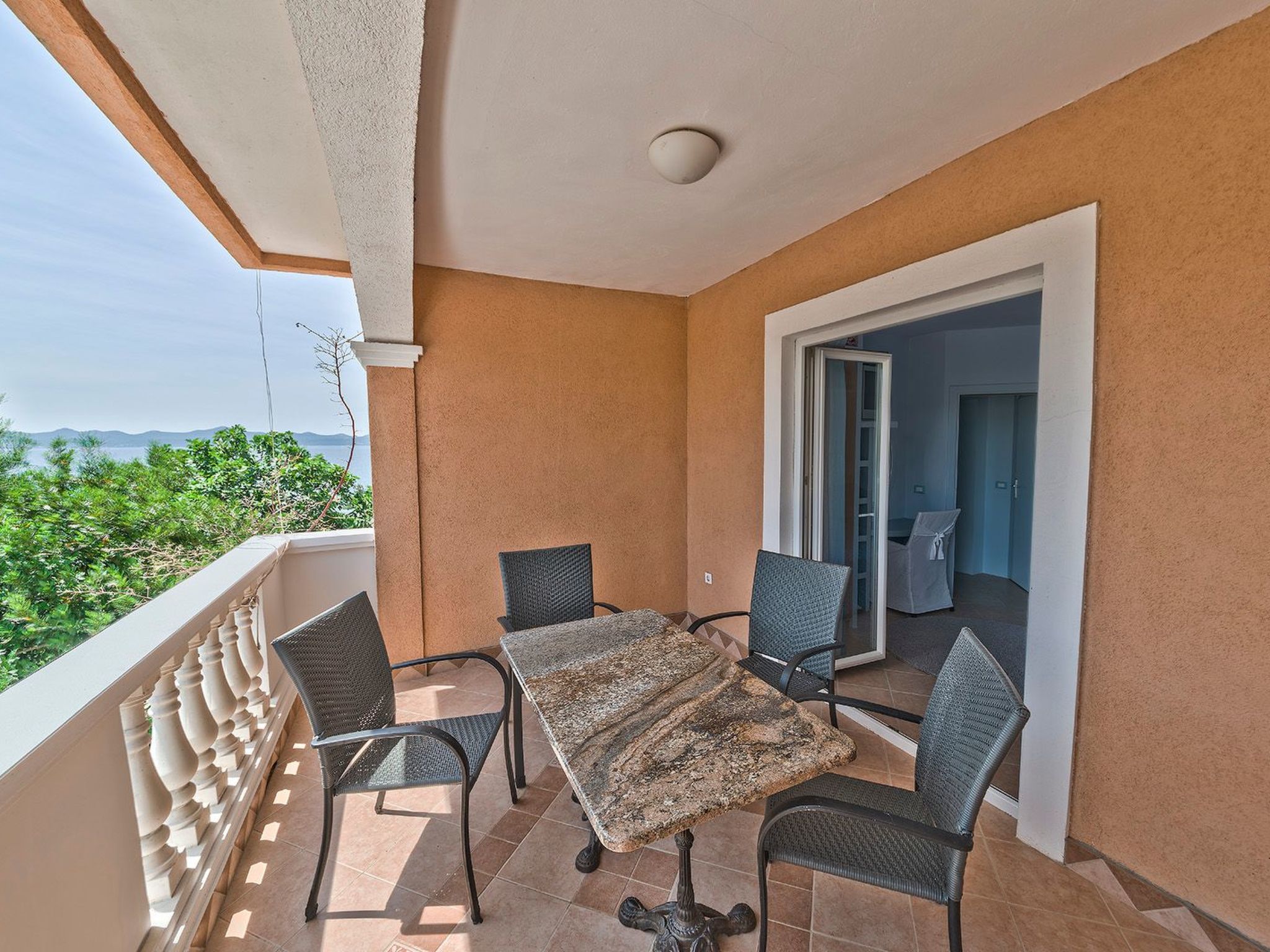 DANTIN BLU-Image-tags.info