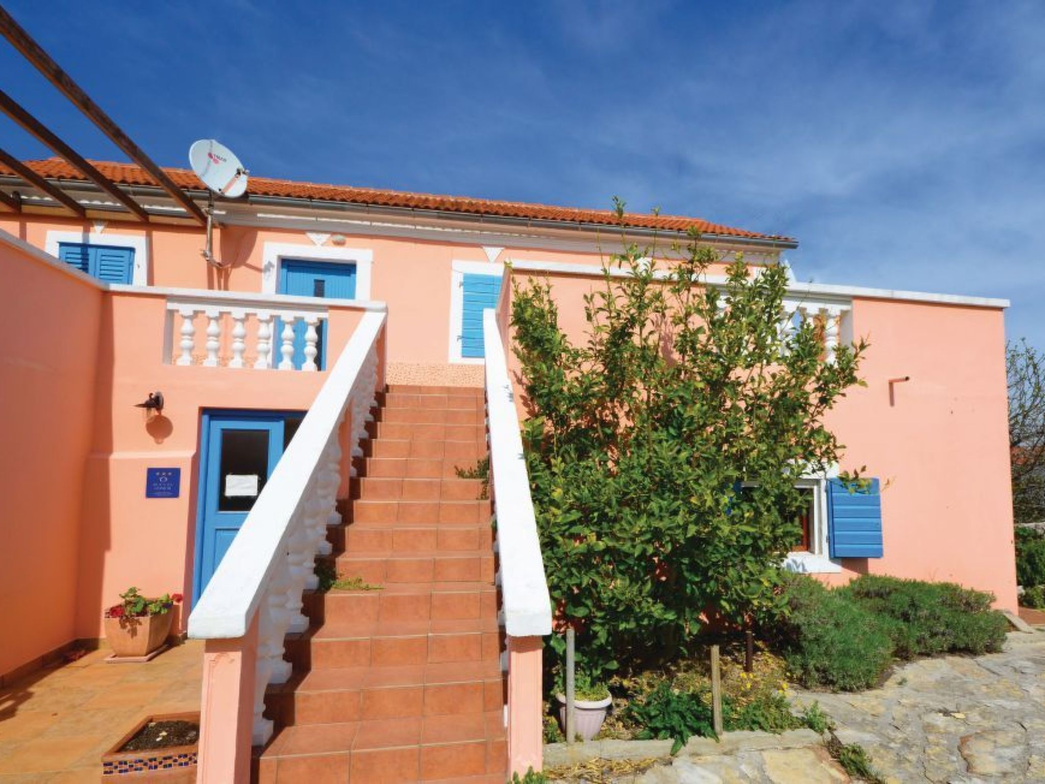 In Dobropoljana mit Freiterrasse-Binnen