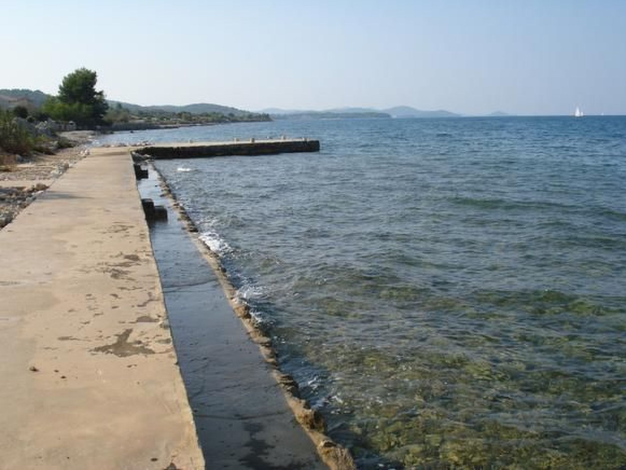 In Dobropoljana mit Freiterrasse-Binnen