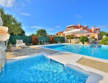 Villa Dalmatina: Ruim vakantiehuis met privézwembad bij Crno - thumbnail 2