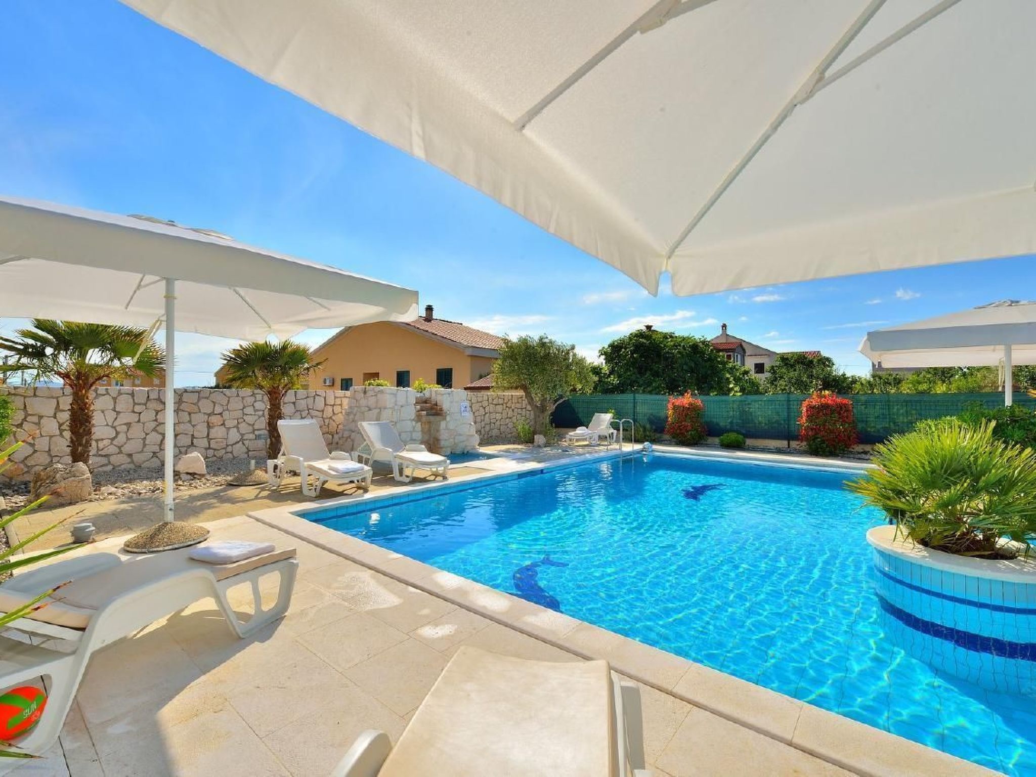 Villa Dalmatina mit Pool  für 4+1 Personen-Binnen