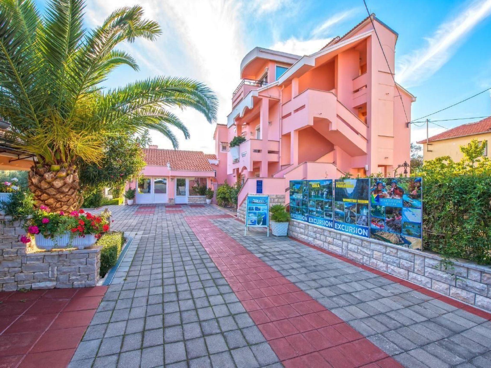 Villa Dalmatina mit Pool  für 4+1 Personen-Binnen