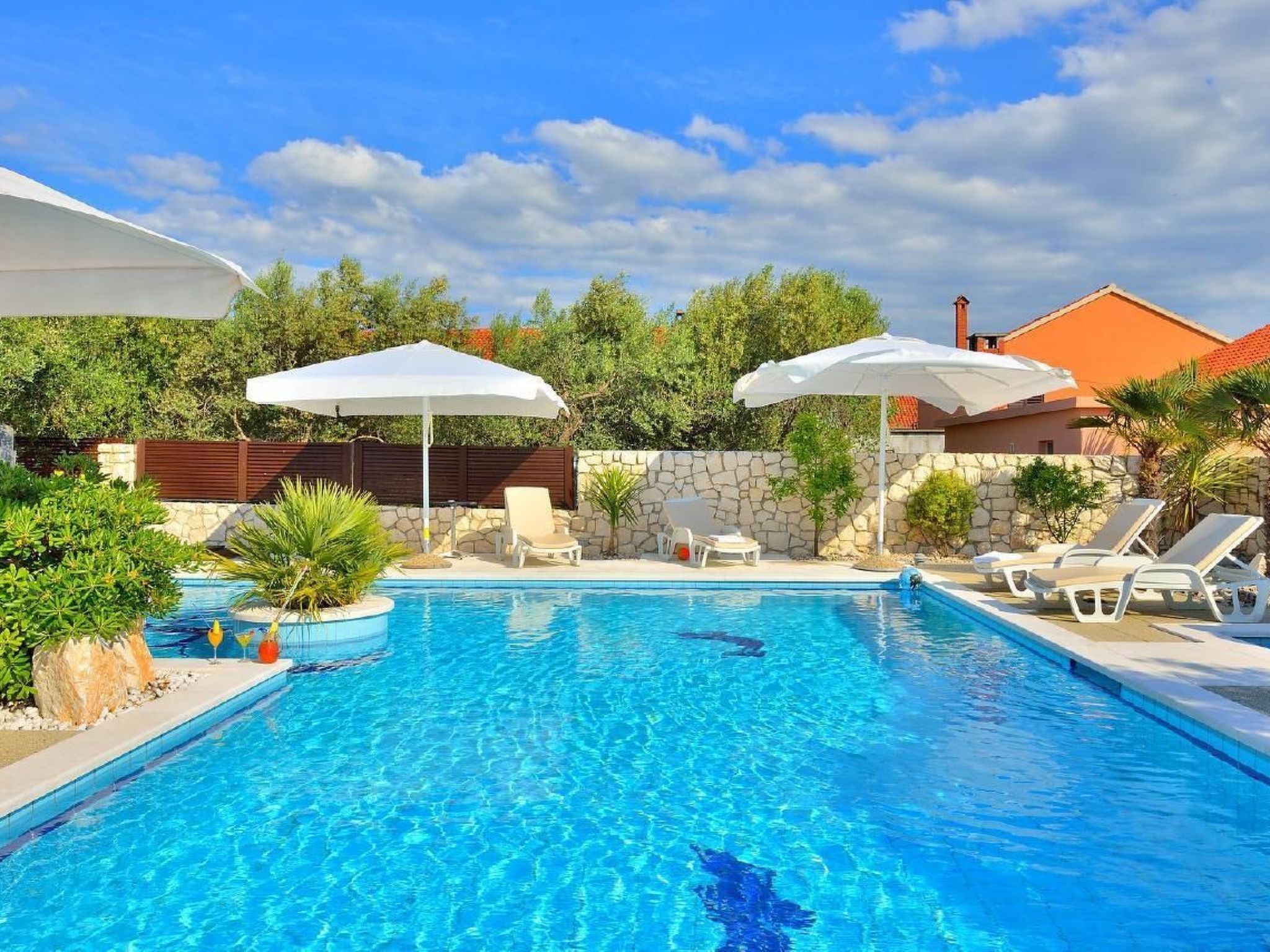 Villa Dalmatina mit Pool  für 4+1 Personen-Binnen