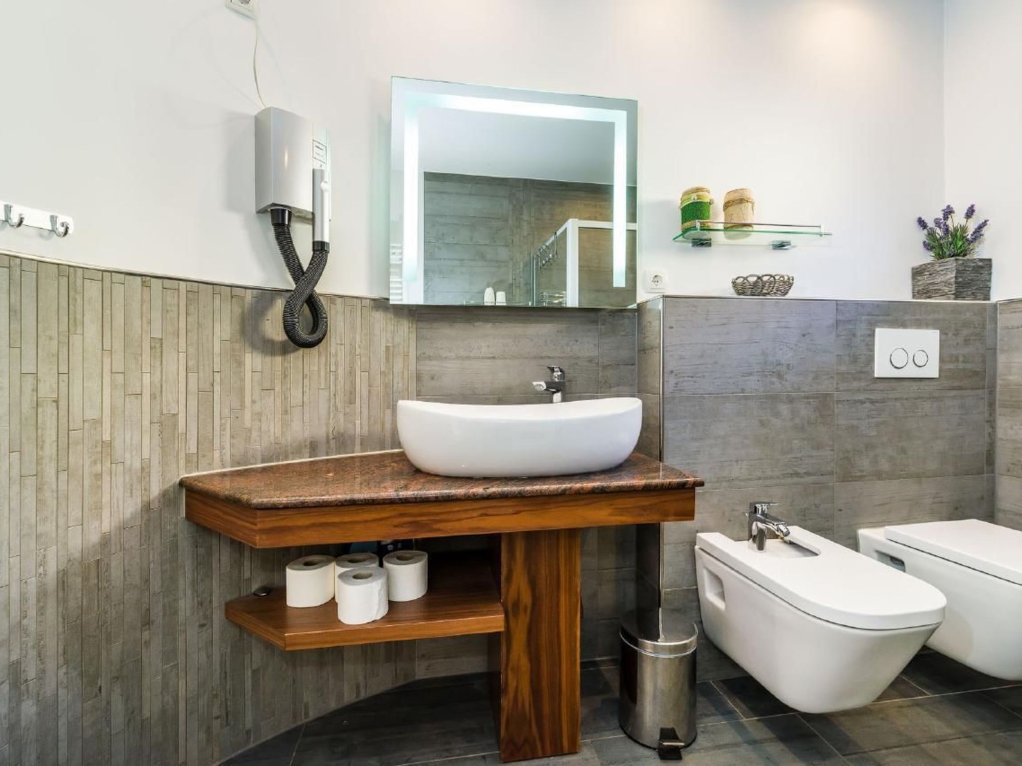 Villa Dalmatina mit Pool  für 4+1 Personen-Binnen