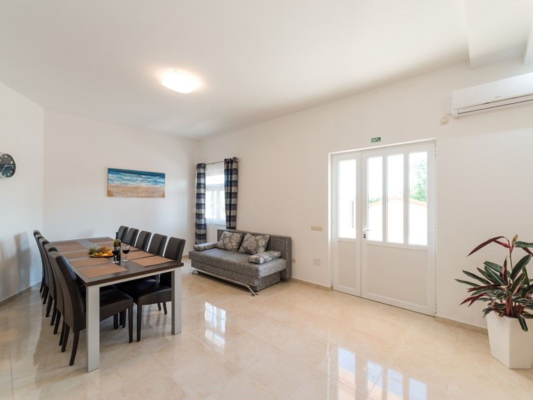 Villa Luce für 9 Personen und 1 Kind-Binnen