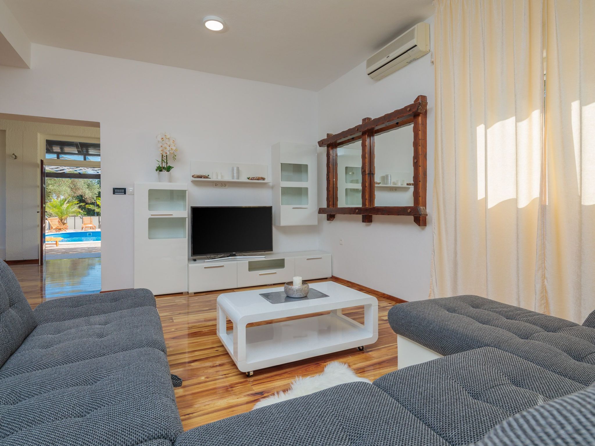 Villa Marin für 16 Personen in Sveti Petar na Moru-Binnen