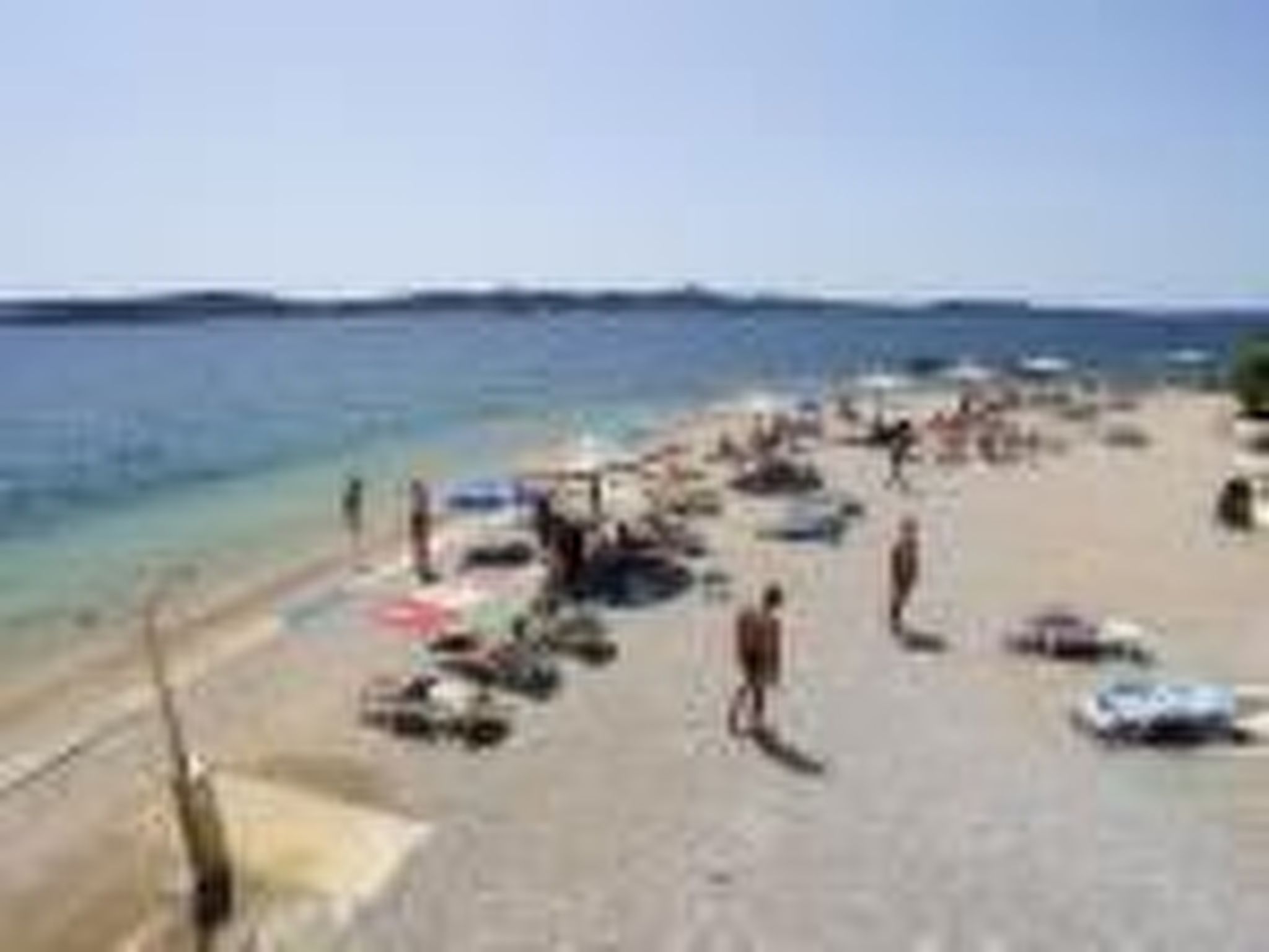 Modern eingerichtete Ferienwohnung mit großer privater Terasse, Außendusche und - Image-tags.info