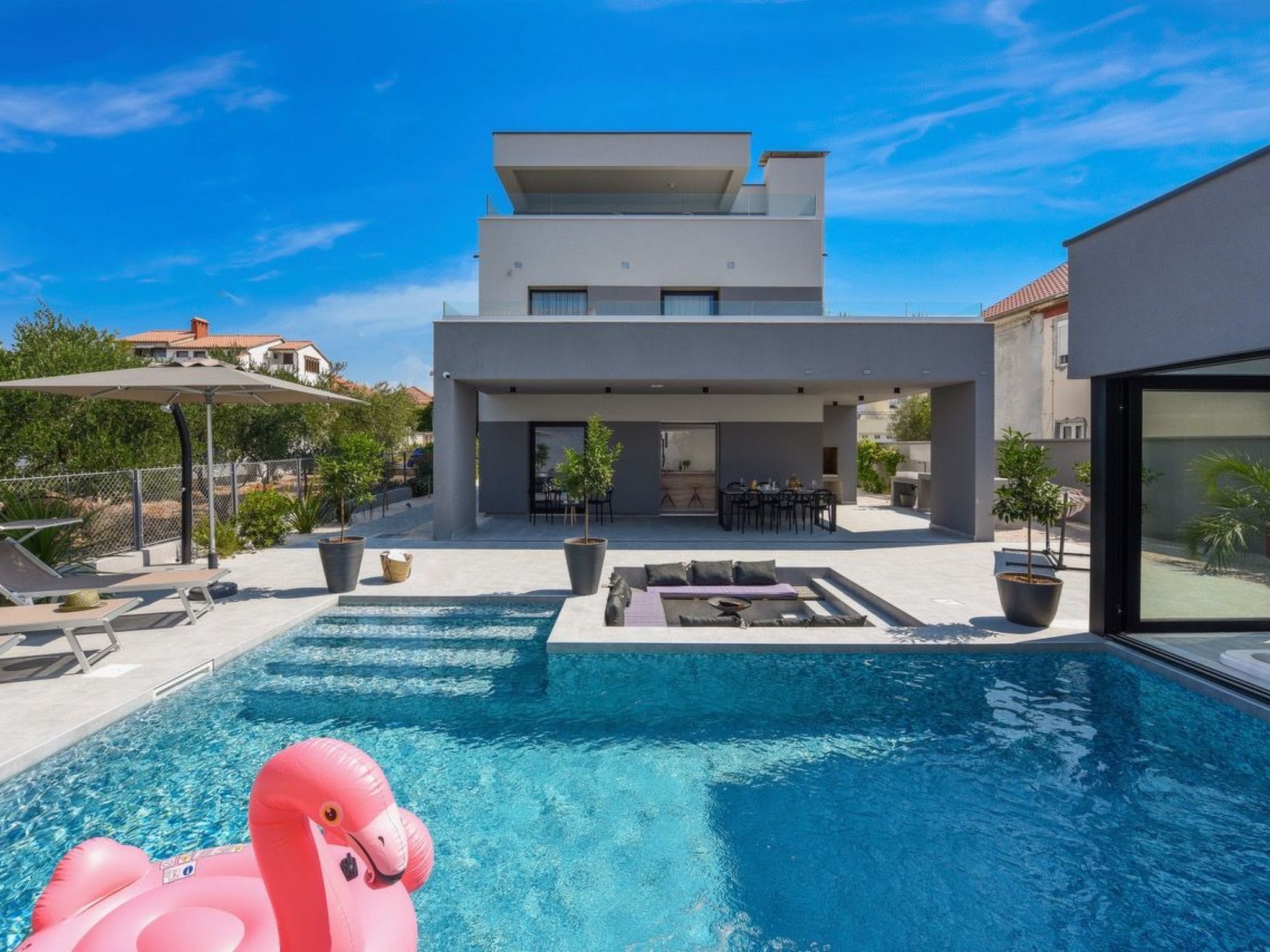 Villa 'Omnia' mit Whirlpool