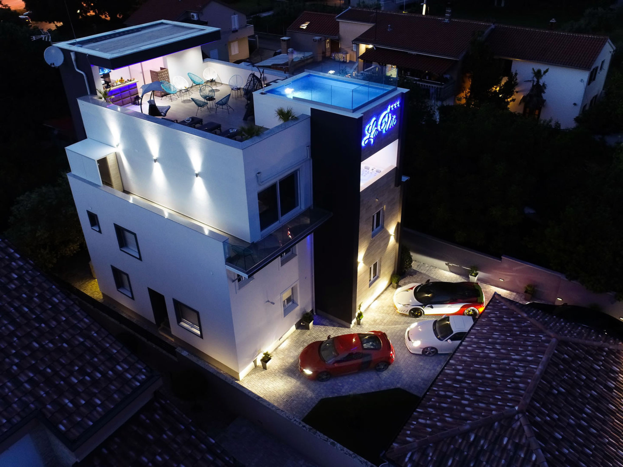Rooftop heated pool Villa Jelena