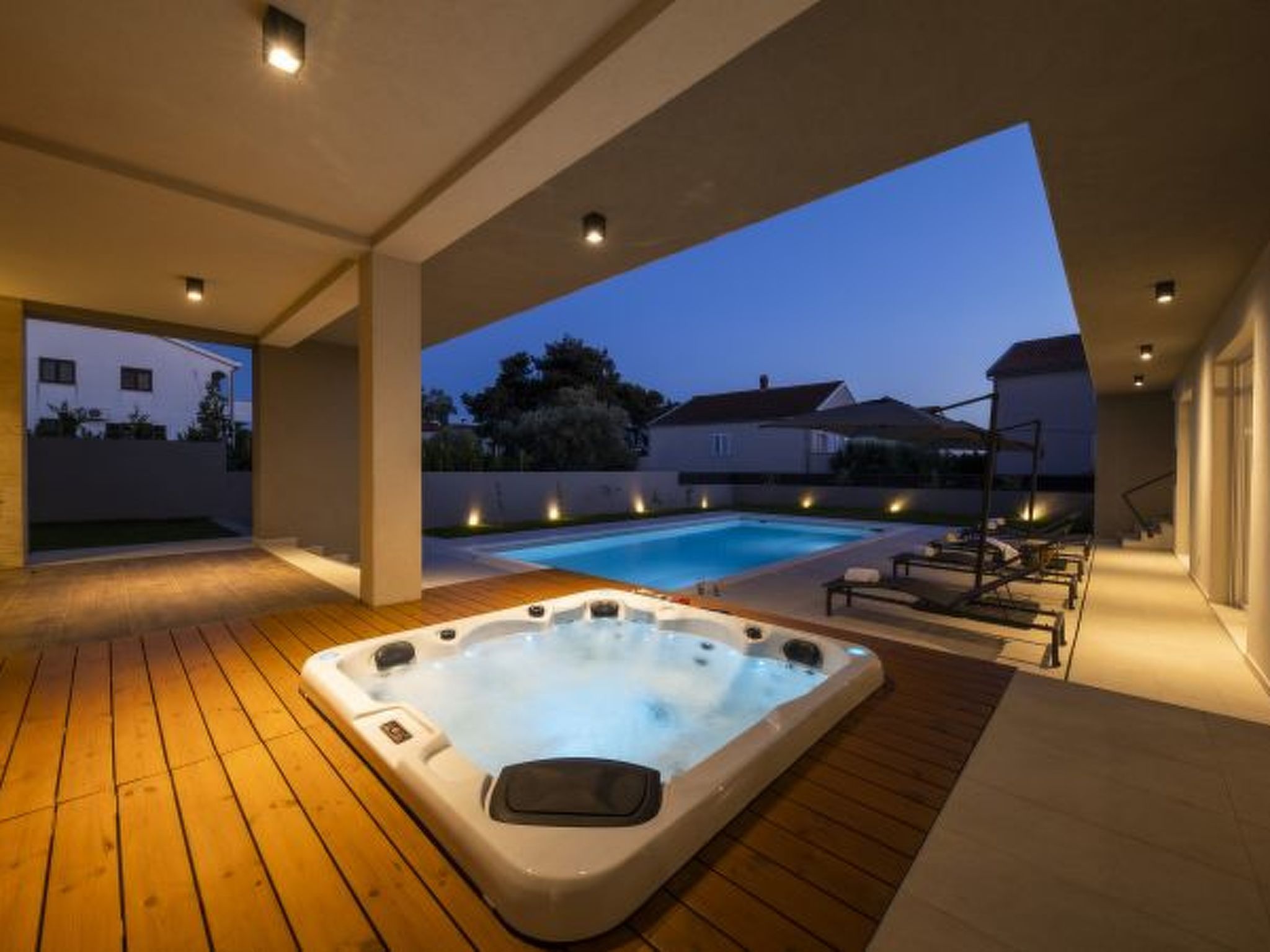 Luxury villa Mary Lou with pool and spa area