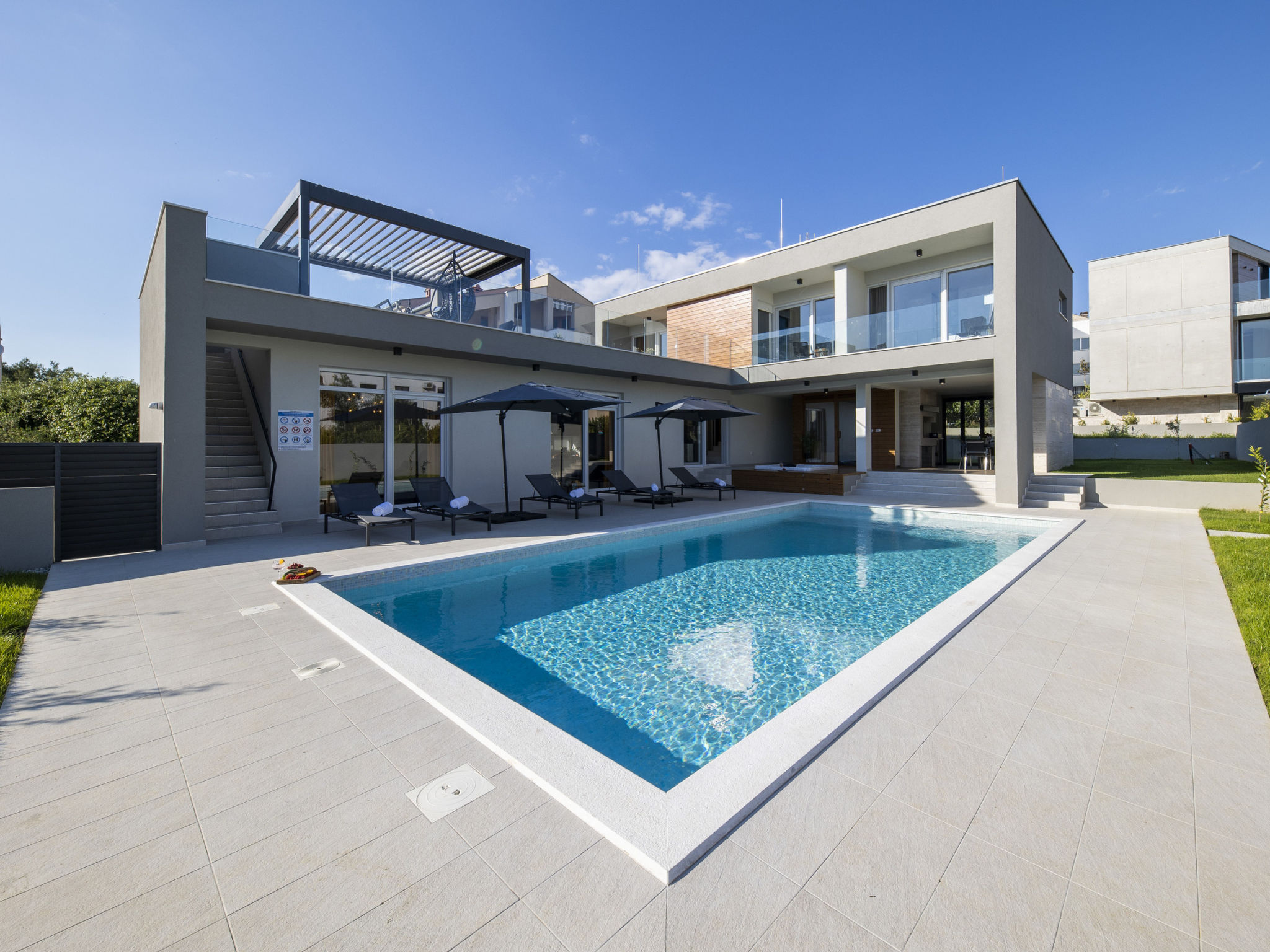 Luxury villa Mary Lou with pool and spa area
