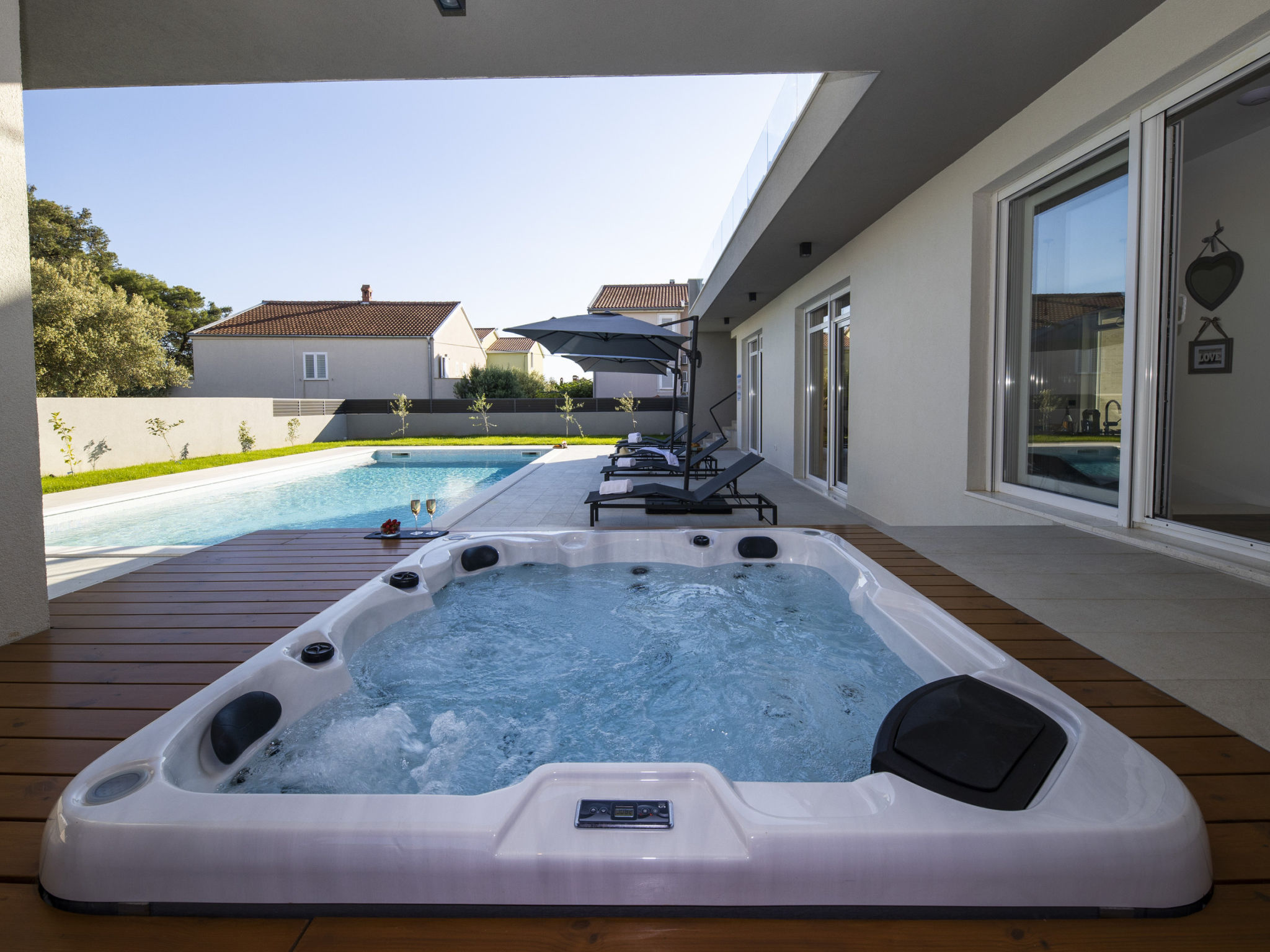 Luxury villa Mary Lou with pool and spa area