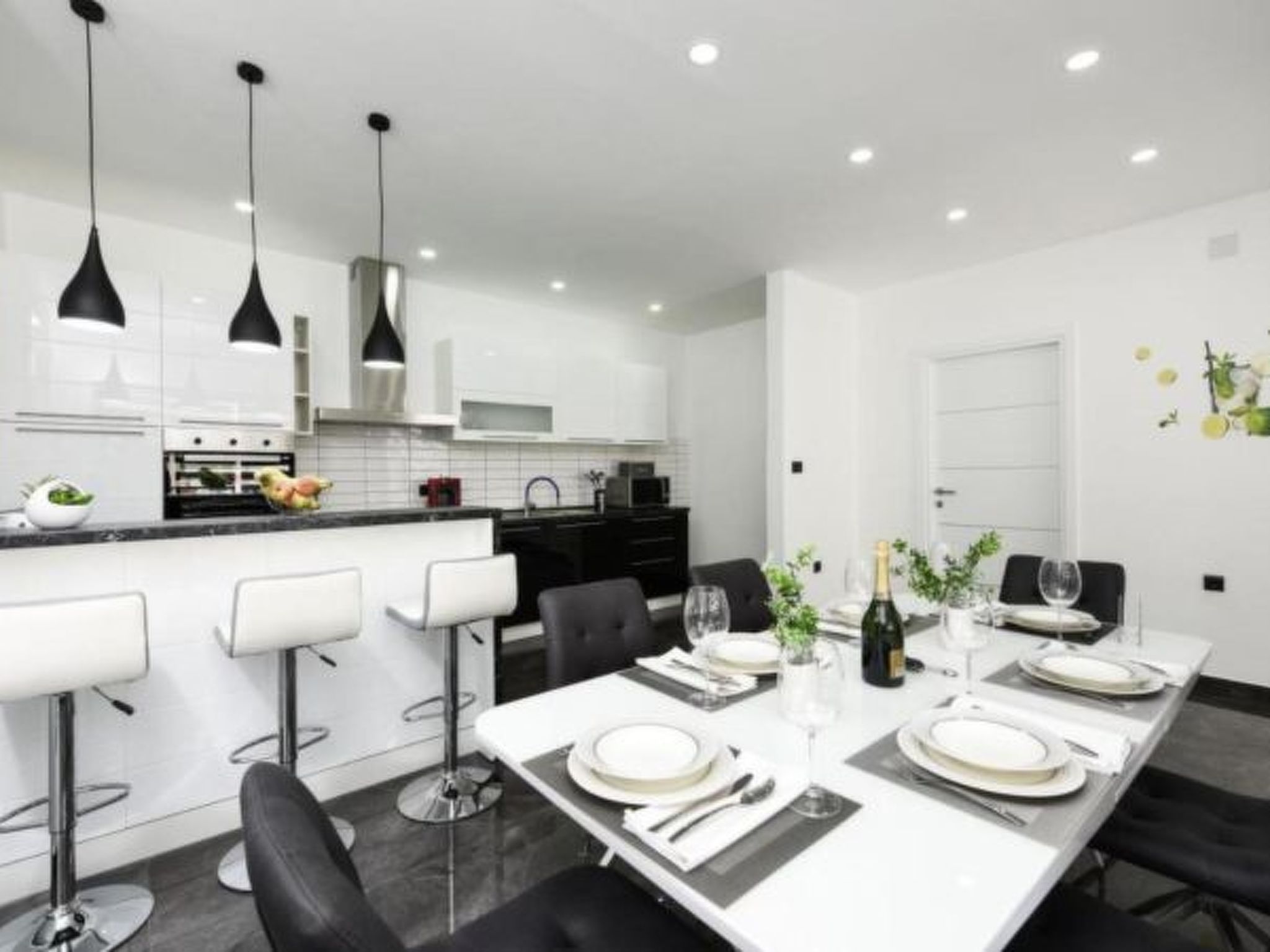 Villa Mare with heated pool and gym