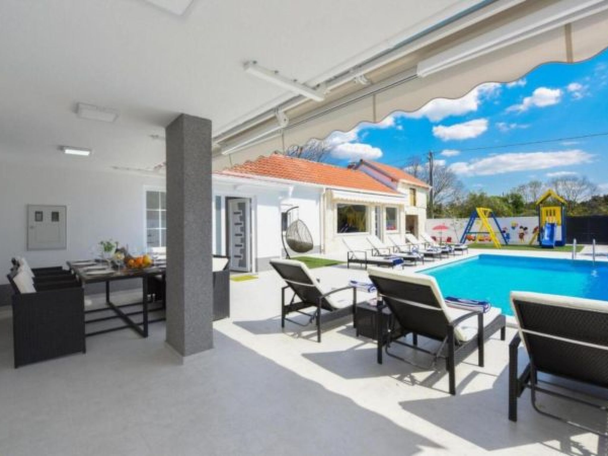 Villa Mare with heated pool and gym - Image-tags.info