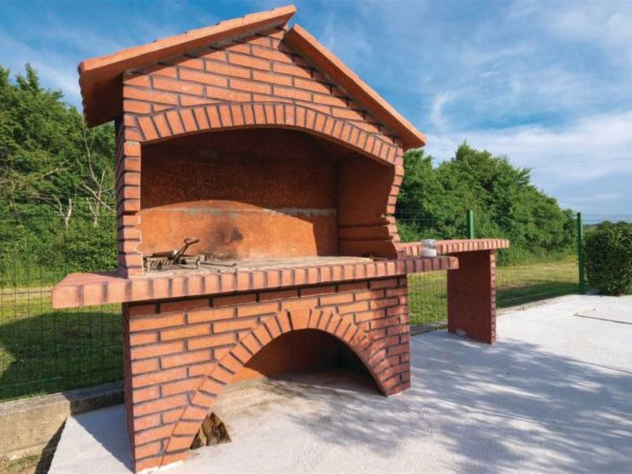 Holiday house Flora with pool - Image-tags.info