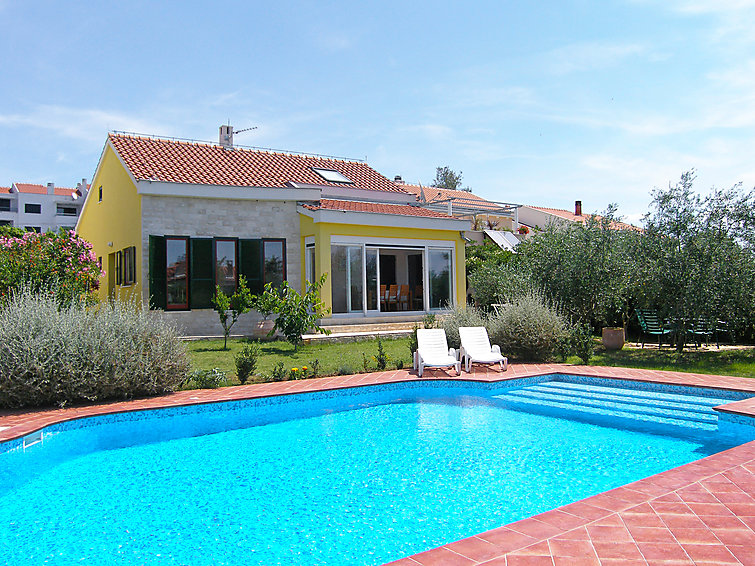 Yellow House Villa in Zadar