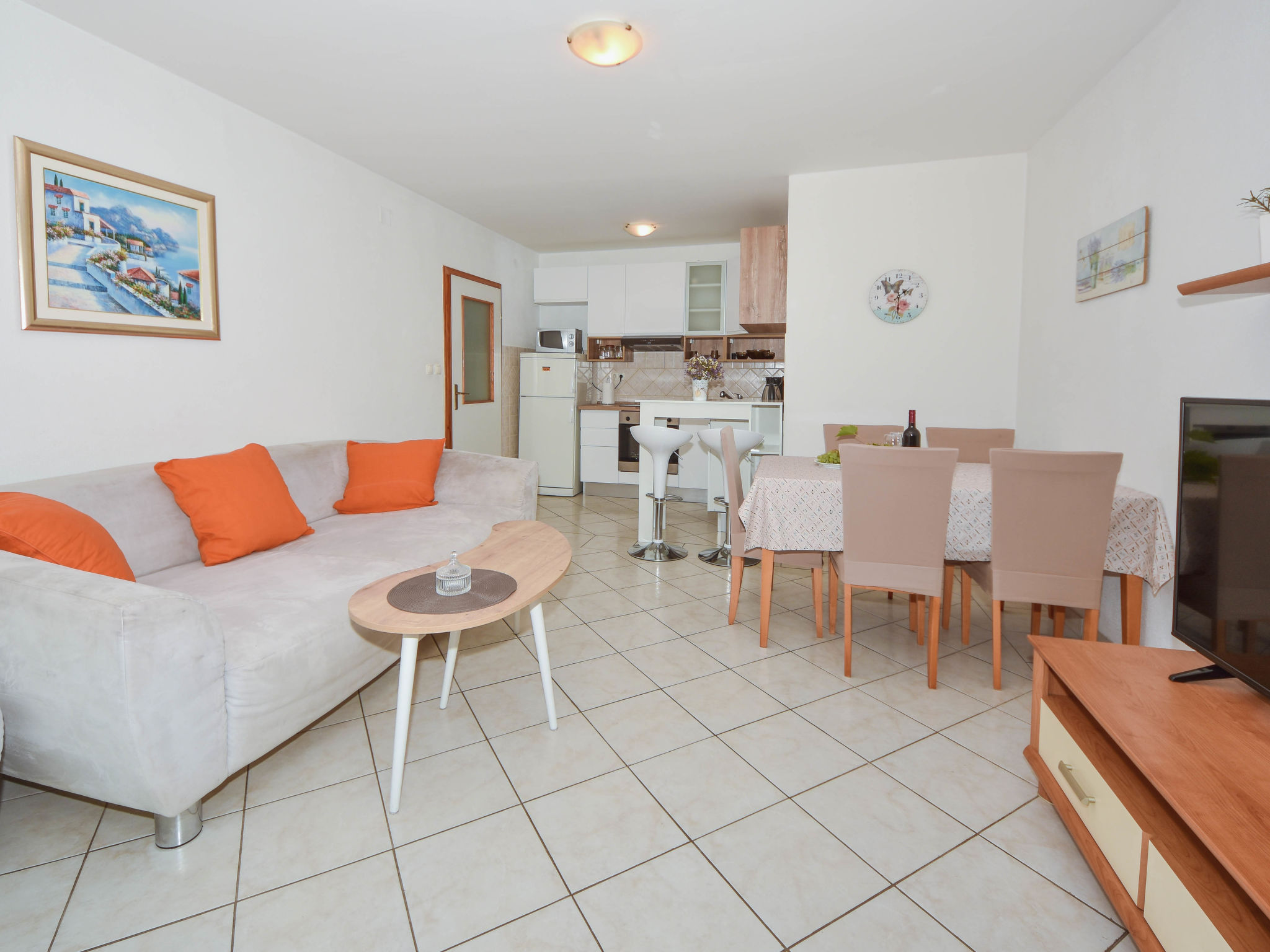 Kitchen / Dining Room