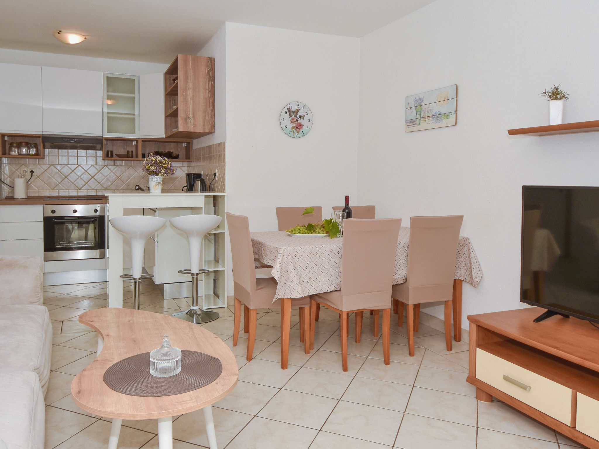 Kitchen / Dining Room