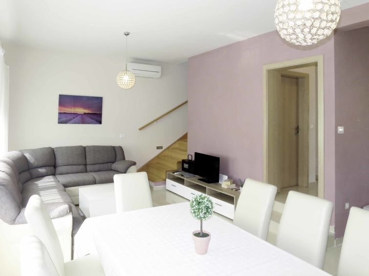 Search and Stay destination Zadar, Zadarska županija - Croatia from AU$ 153. Silvija (ZAD107)