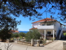 Appartement Katić aan zee in Kožino, 100m van het strand - thumbnail 1