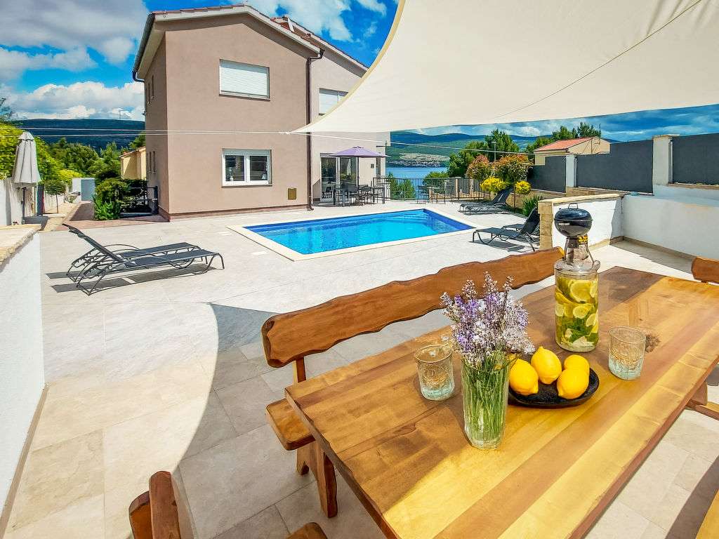 Vakantiehuis Sea Front Villa Lucija in Kroatië