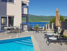 Vacation home Lucija