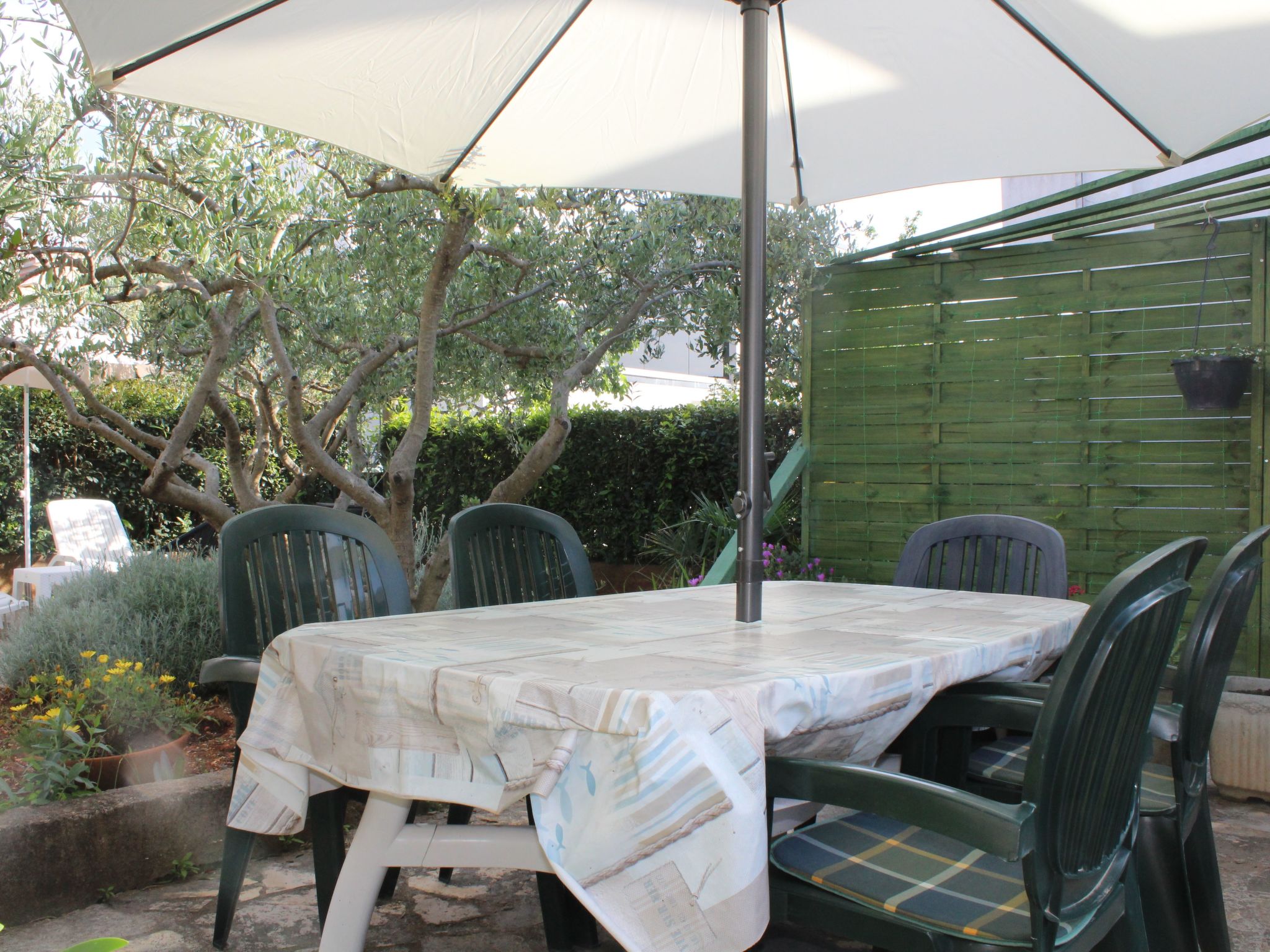 Ruhiges Appartement mit Terrasse in Strandnähe-Image-tags.info