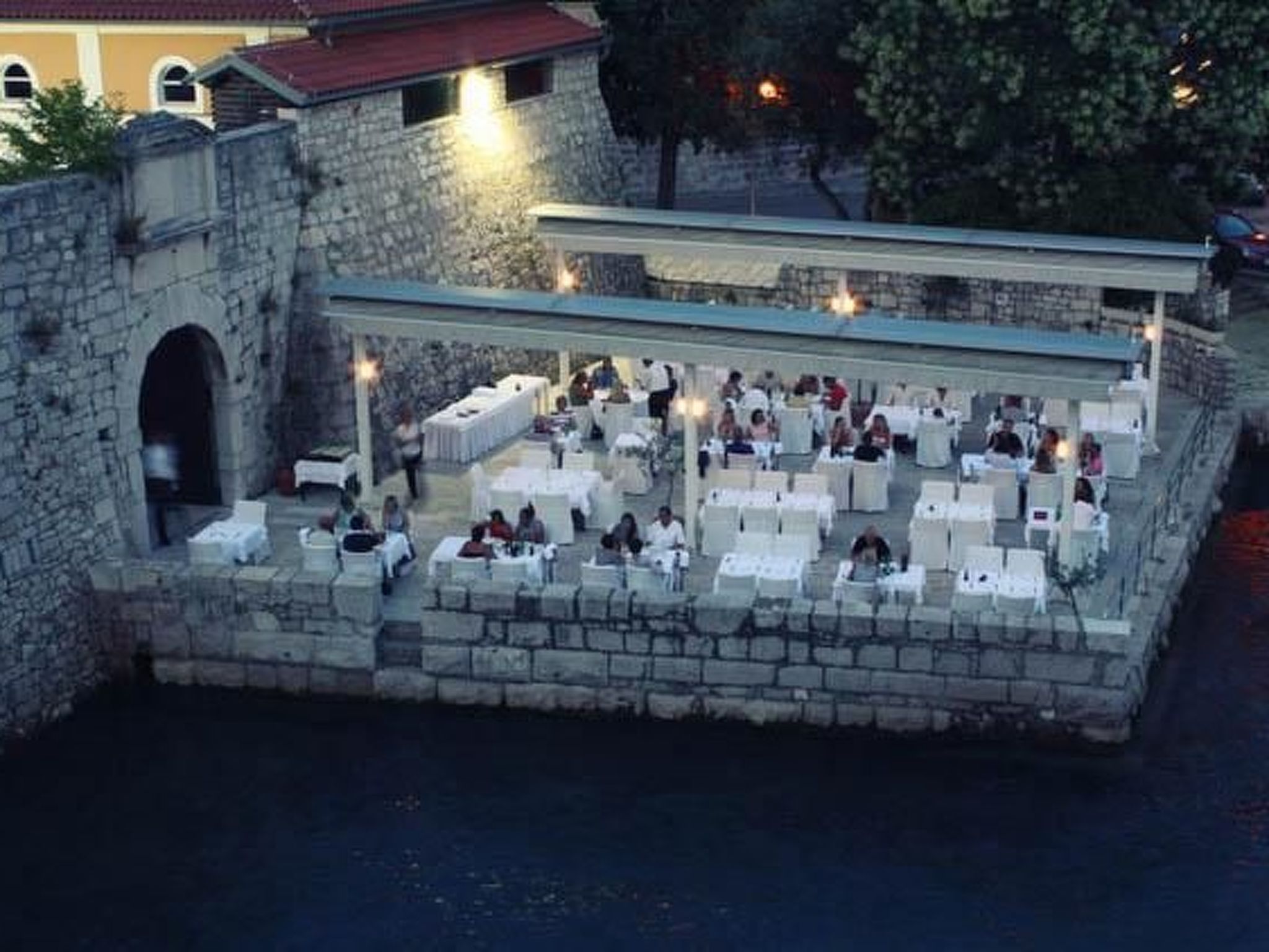 Ruhiges Appartement mit Terrasse in Strandnähe-Image-tags.info