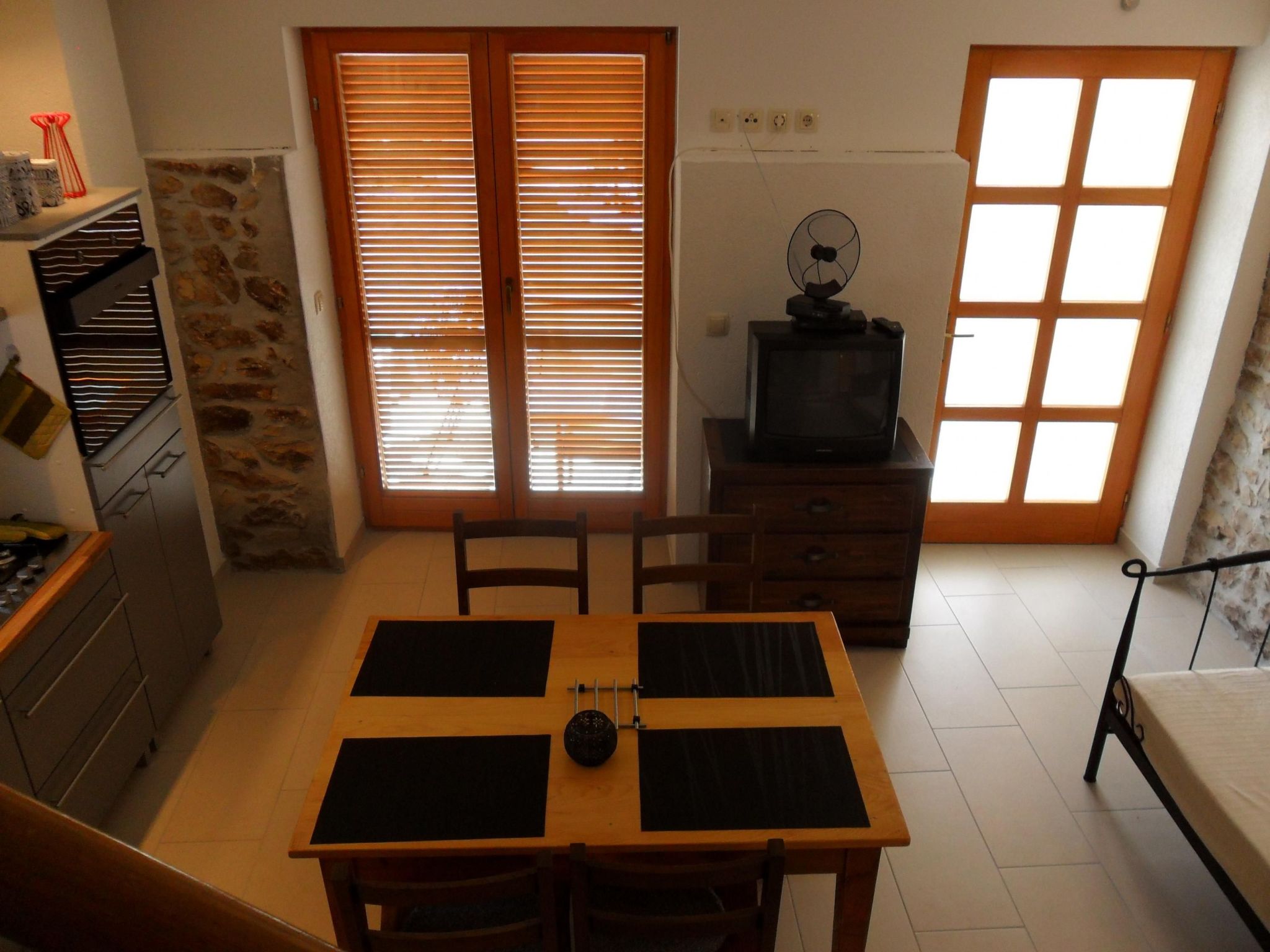 Große Ferienwohnung in Zadar mit Privatem Balkon-Binnen