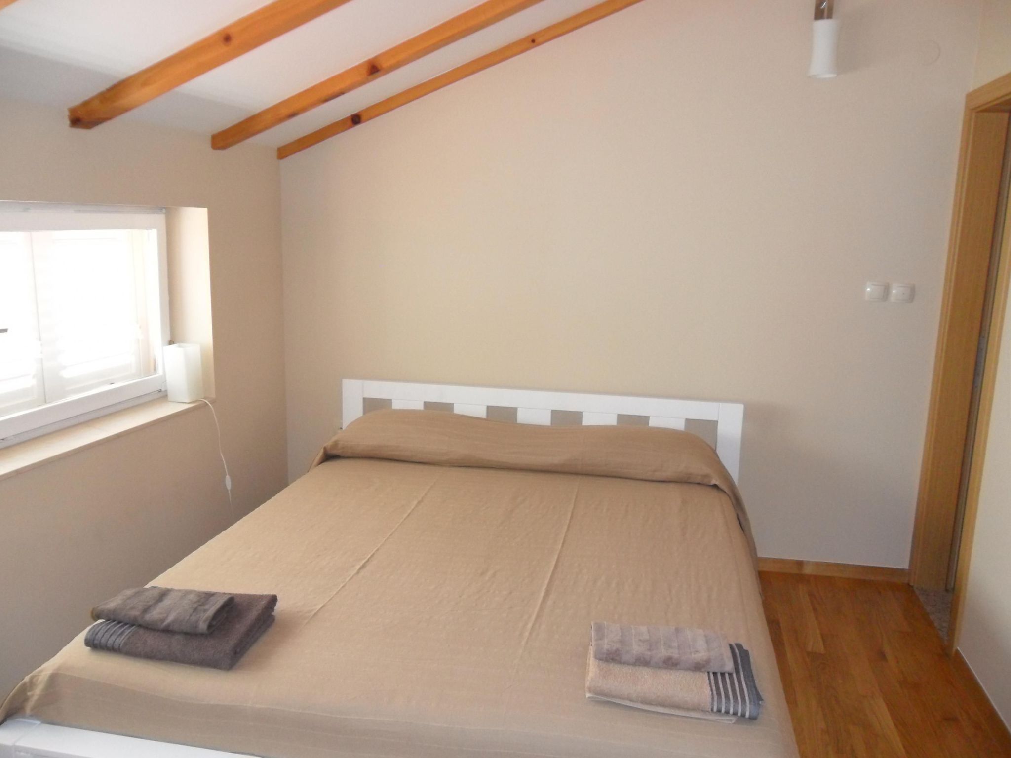 Große Ferienwohnung in Zadar mit Privatem Balkon-Binnen