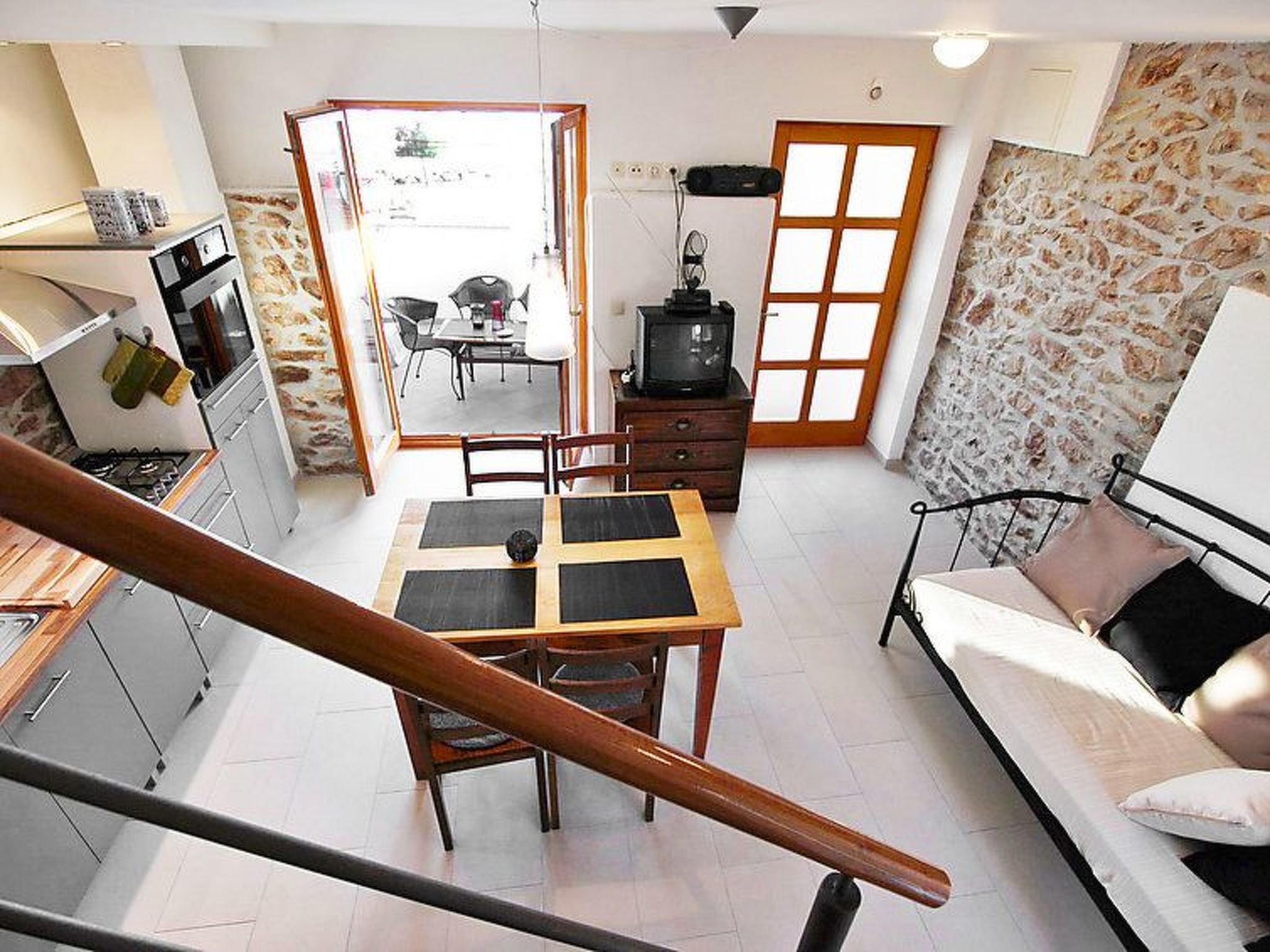 Große Ferienwohnung in Zadar mit Privatem Balkon-Binnen