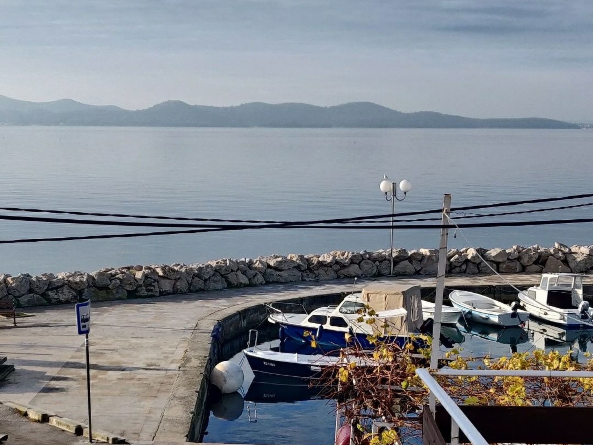 Große Ferienwohnung in Zadar mit Privatem Balkon-Binnen